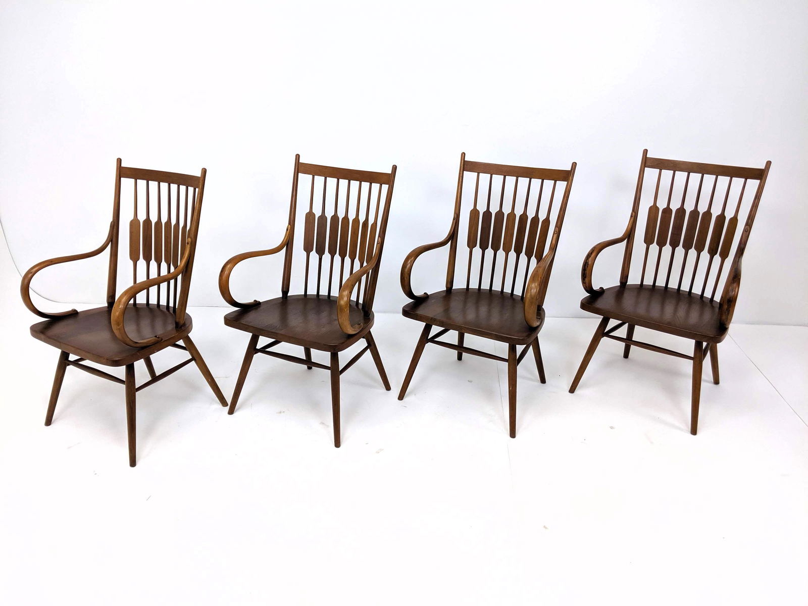 4pc DREXEL American Modern Walnut Arrow Spindle Chairs. (1 of 8)
