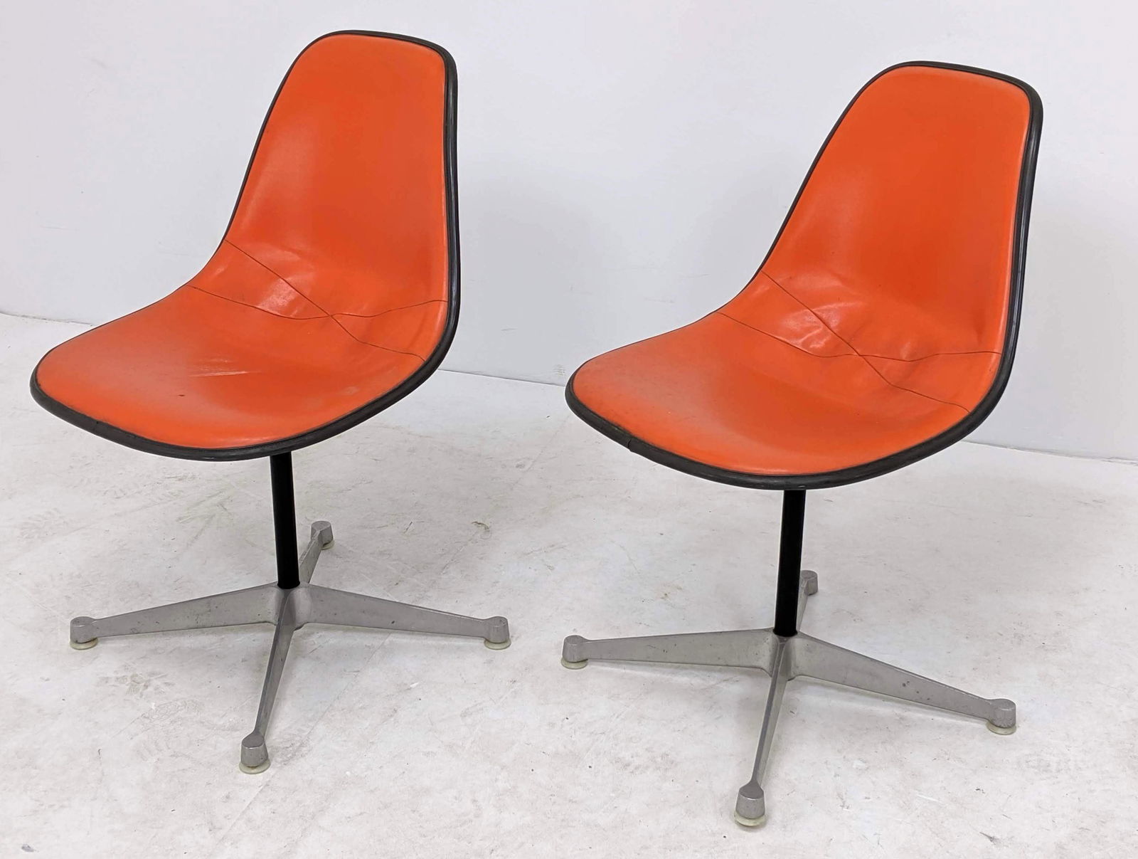 Pr HERMAN MILLER Swivel Chairs. Orange vinyl covered fi (1 of 11)