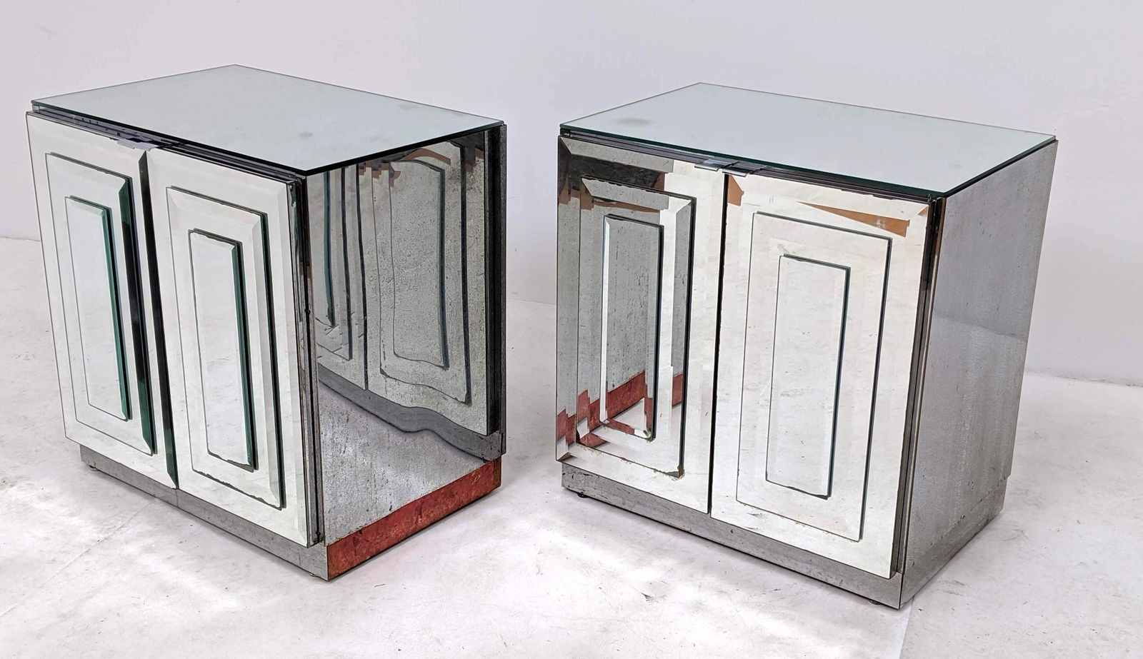 Pr ELLO Mirrored Front End Side Tables Nightstands. Lay (1 of 17)