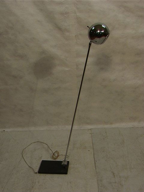 ROBERT SONNEMAN cantilevered Chrome Floor lamp.: ROBERT SONNEMAN Modern Ball and Chrome Floor lamp. Adjustable Dimensions: H: 55 inches Condition: Excellent condition. US Shipping charge: Pick up or shipping quote from outside shipper, we cannot quo