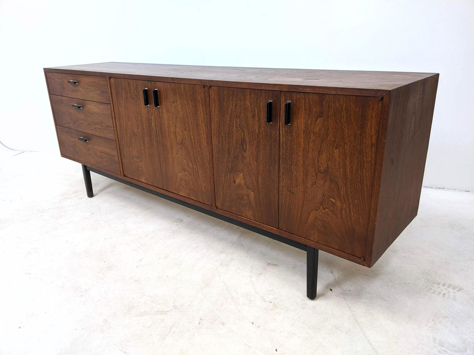 Milo Baughman Modern Walnut Sideboard Credenza Ebonize Feb 04