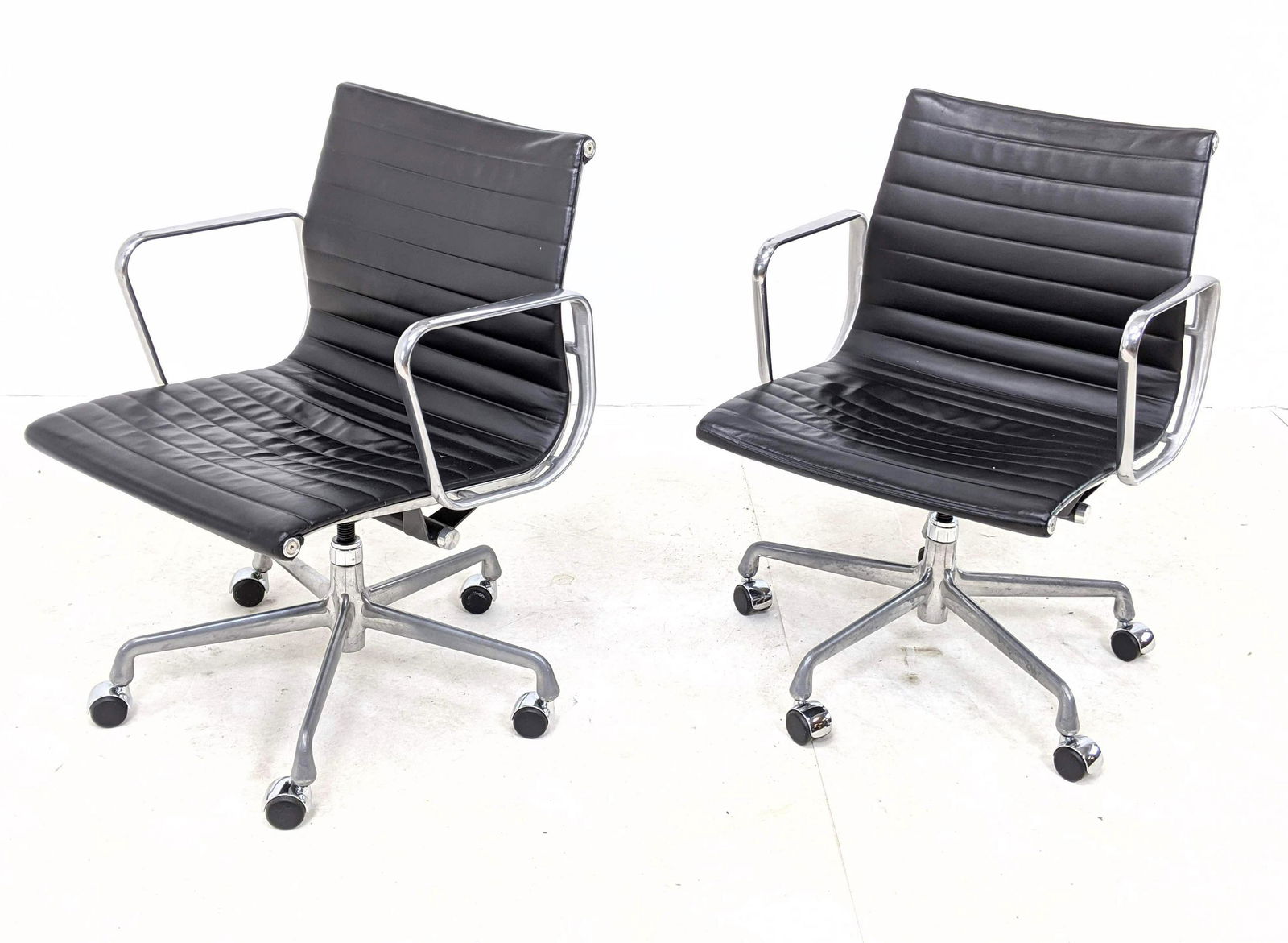 Pr  CHARLES EAMES for HERMAN MILLER Aluminum Group Offi (1 of 14)