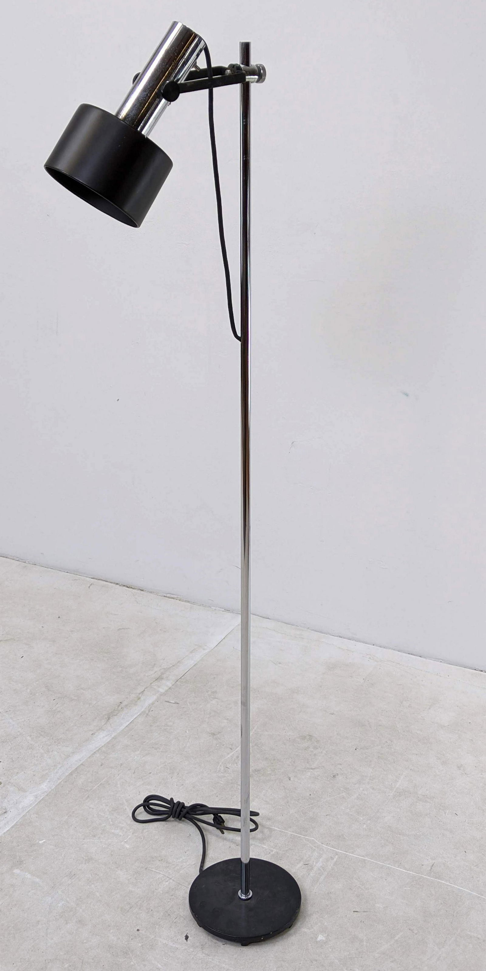 LIGHTOLIER Chrome & Black Adjustable Floor Lamp. (1 of 13)
