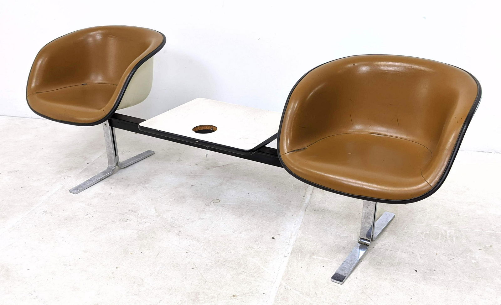 CHARLES EAMES for HERMAN MILLER  La Fonda Tandem Bench. (1 of 19)