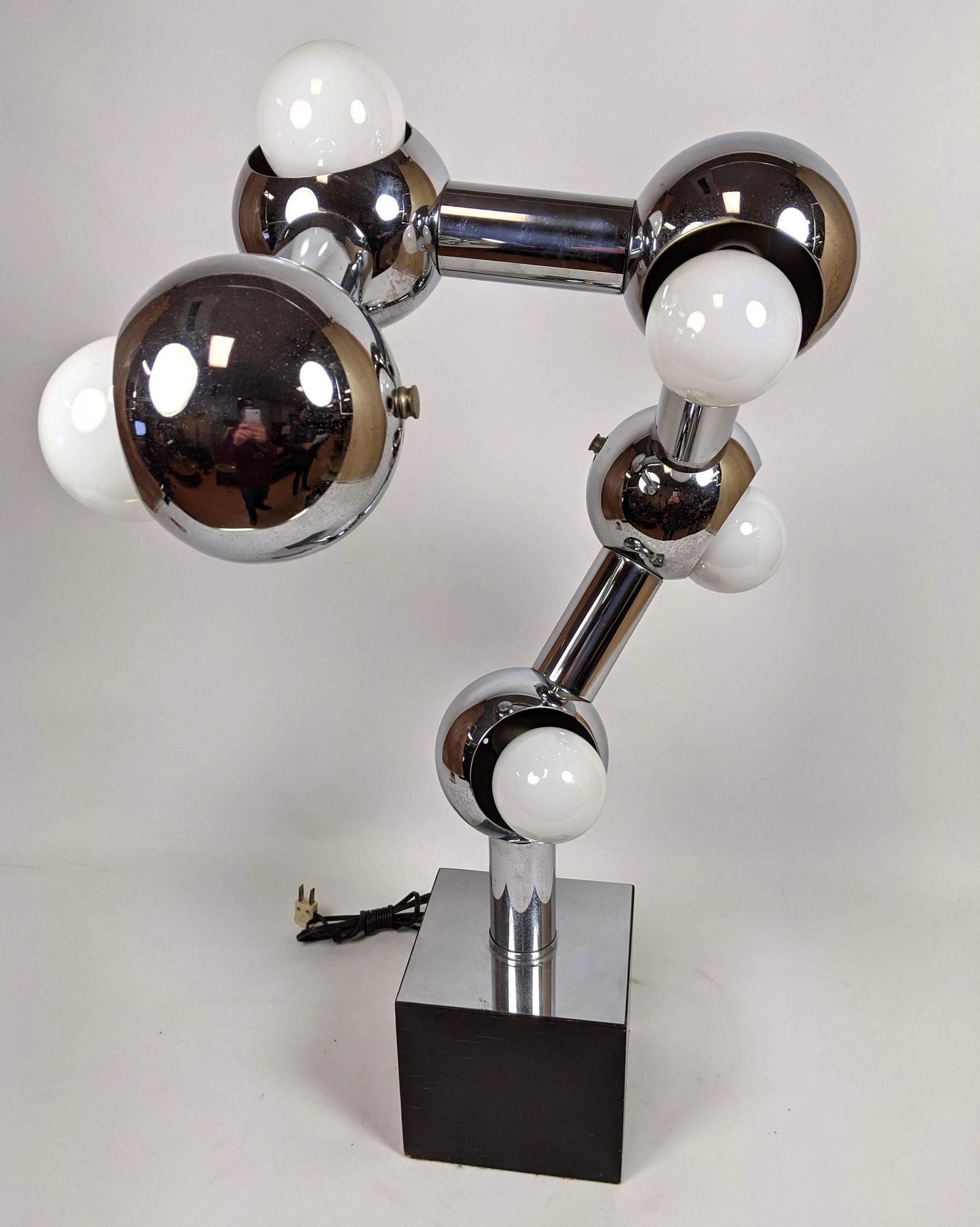 Sonneman style 5 Chrome Ball Molecule Table Lamp. (1 of 14)