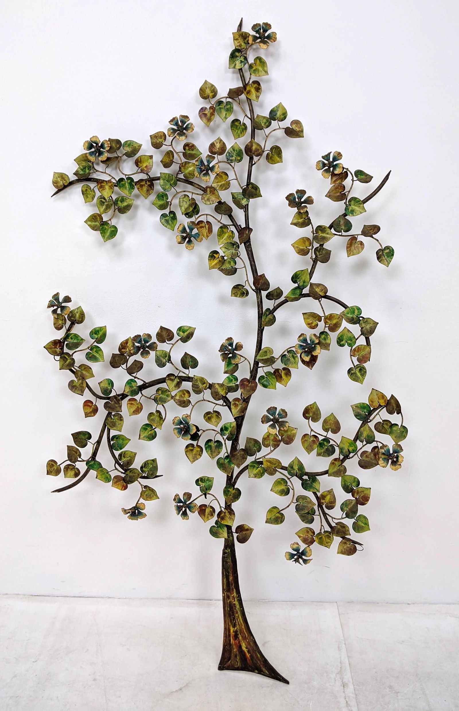 Large FLORENTIA ITALY Wall Sculpture. Decorator Painted (1 of 14)