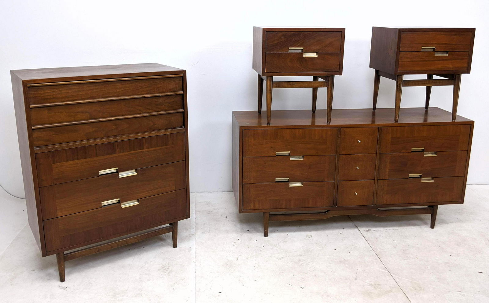 4pc AMERICAN of MARTINSVILLE Modern Walnut Dressers Nig (1 of 19)