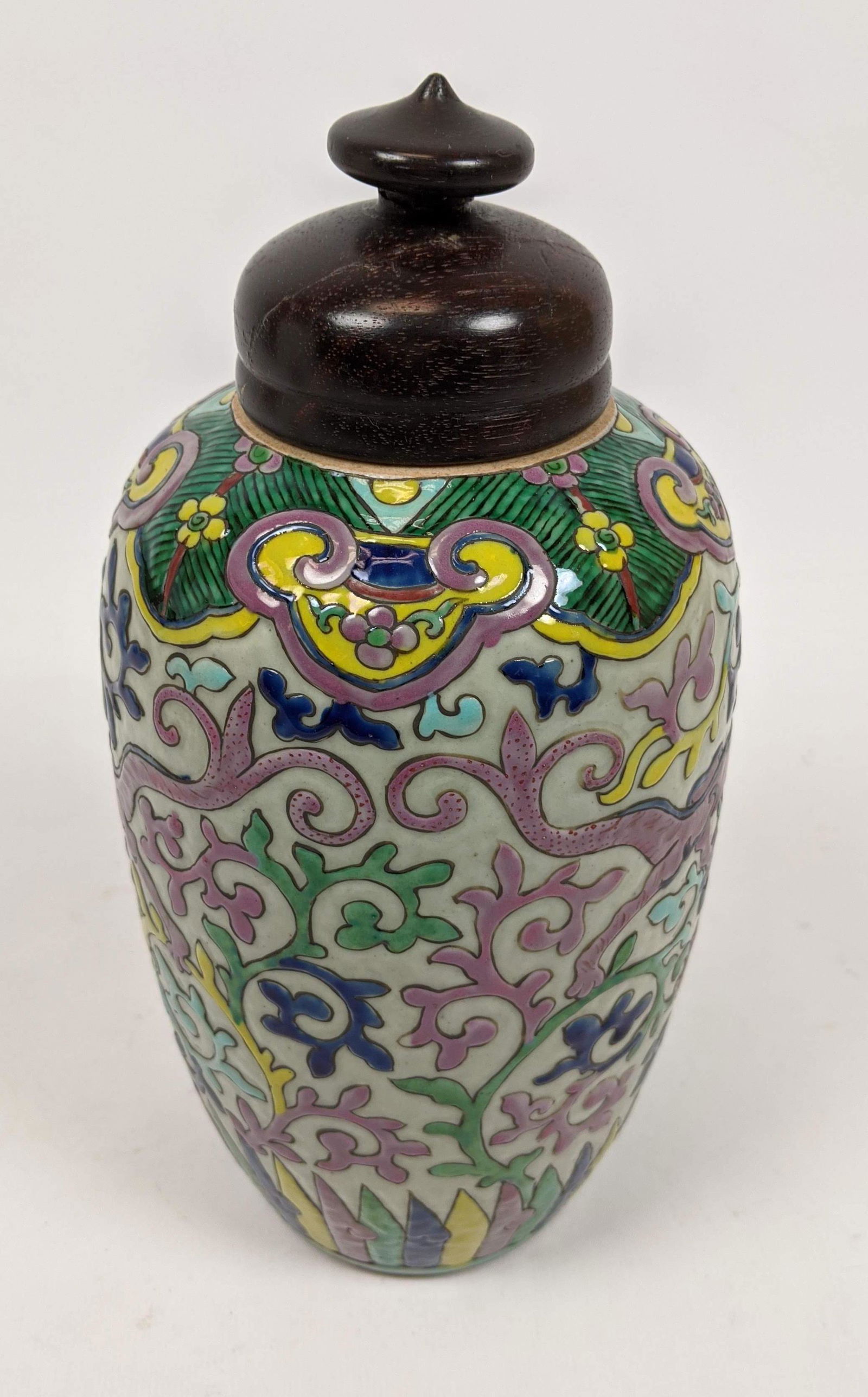Enamel Paint Decorated Chinese Pottery Vase. Polychrome (1 of 12)