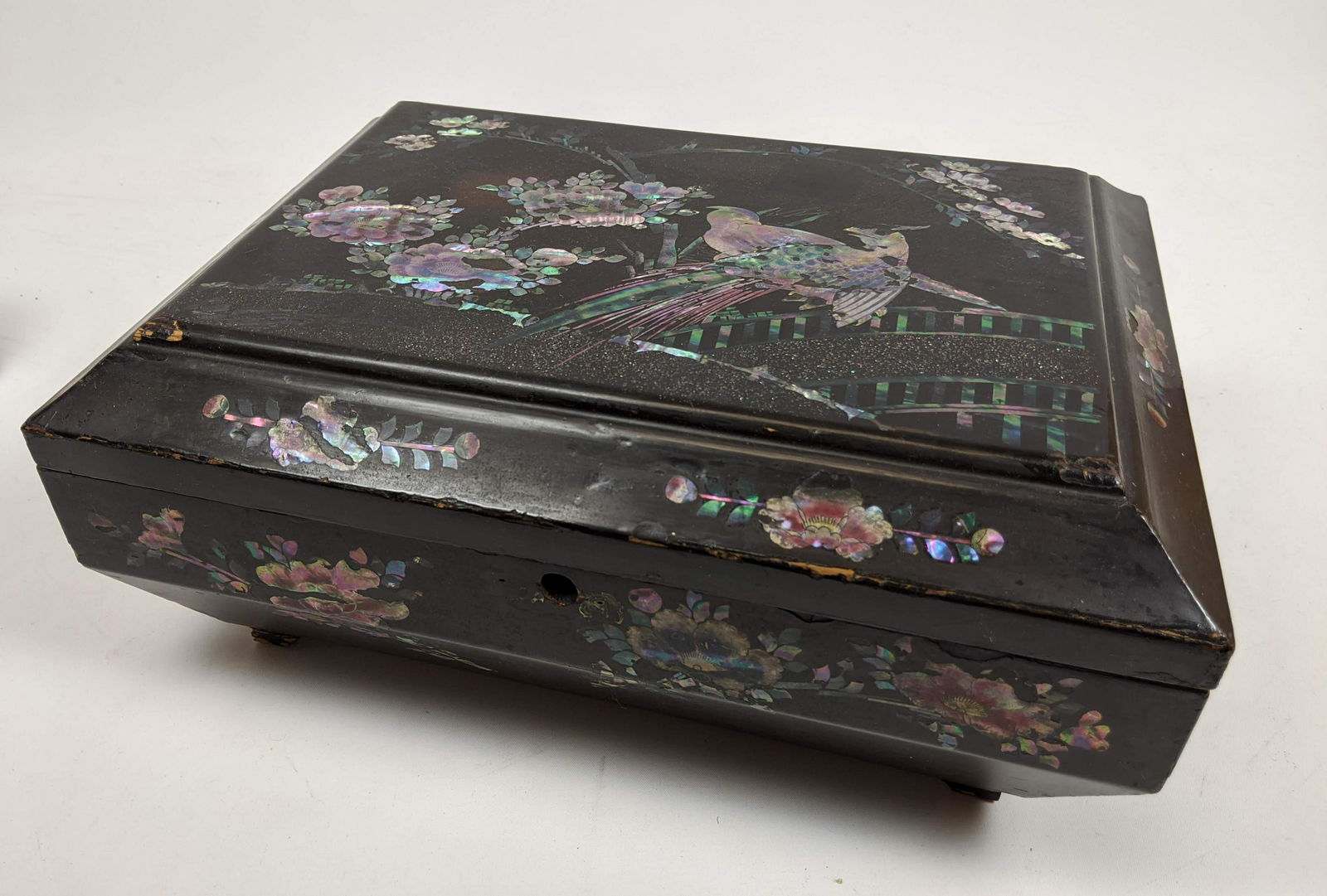 Victorian Lacquered Mother of Pearl Hinged Box. Black l (1 of 12)
