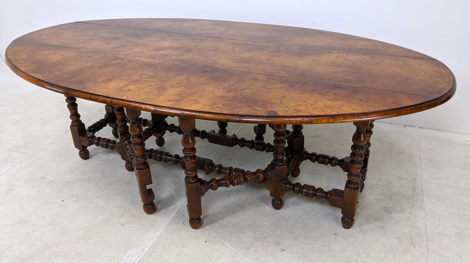 William & Mary style Drop Side Hunt Dining Table (1 of 13)