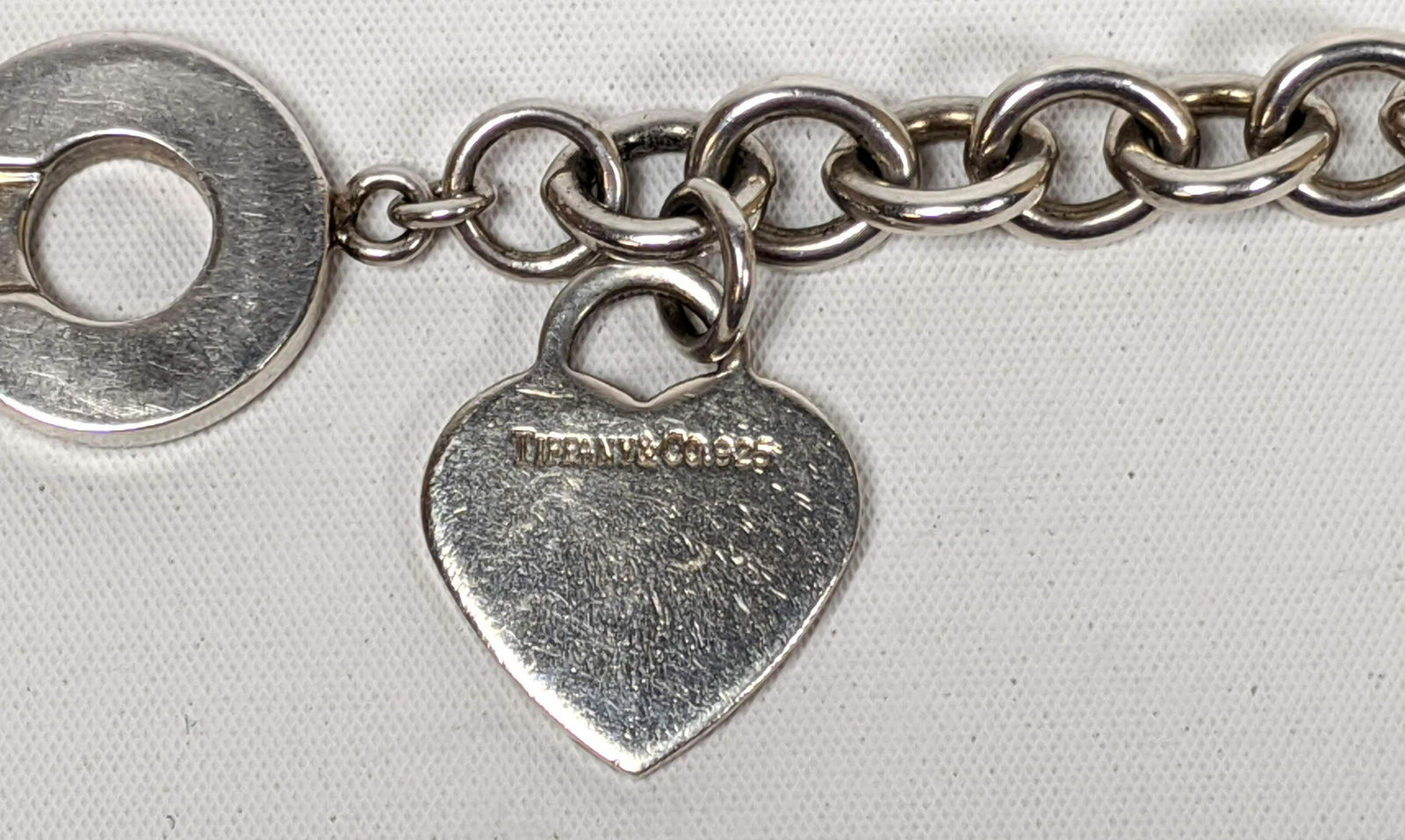 Tiffany & Co. Heart Charm Sterling Link Bracelet. Sterl (1 of 6)