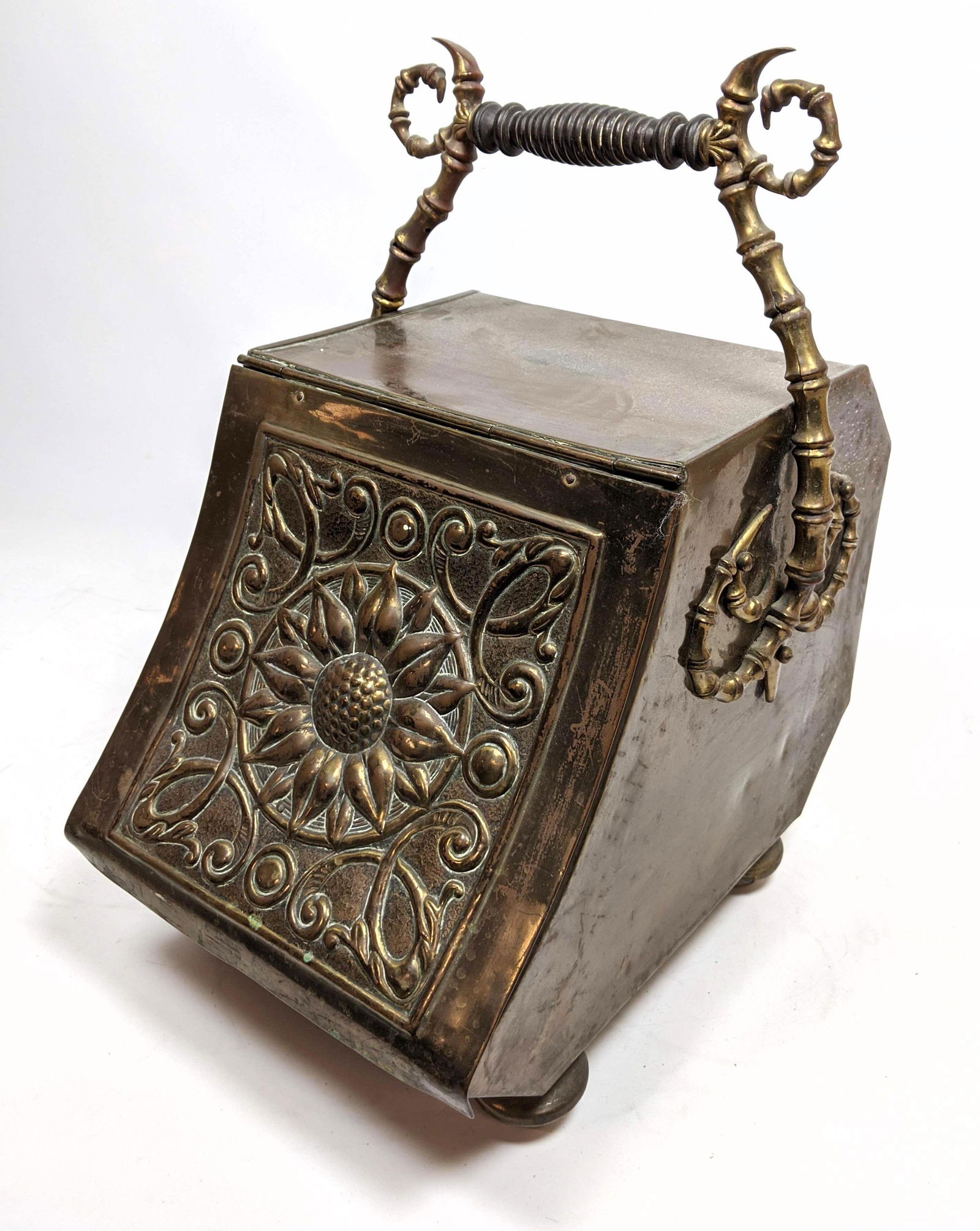 Antique Brass Coal Scuttle. Arts & Craft Sunflower desi (1 of 8)