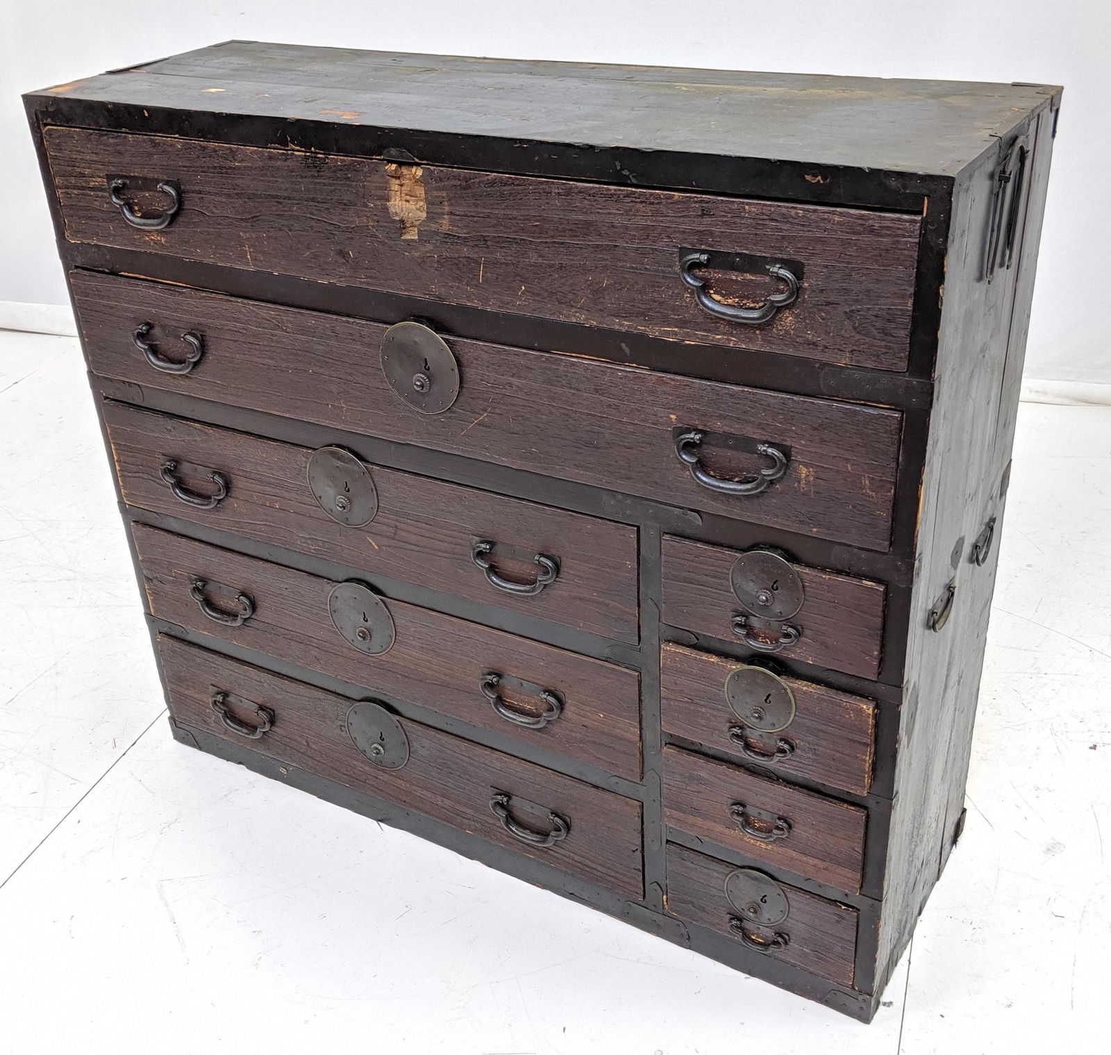 JAPANESE style Vintage Campaign Chest Cabinet. Tansu. (1 of 13)
