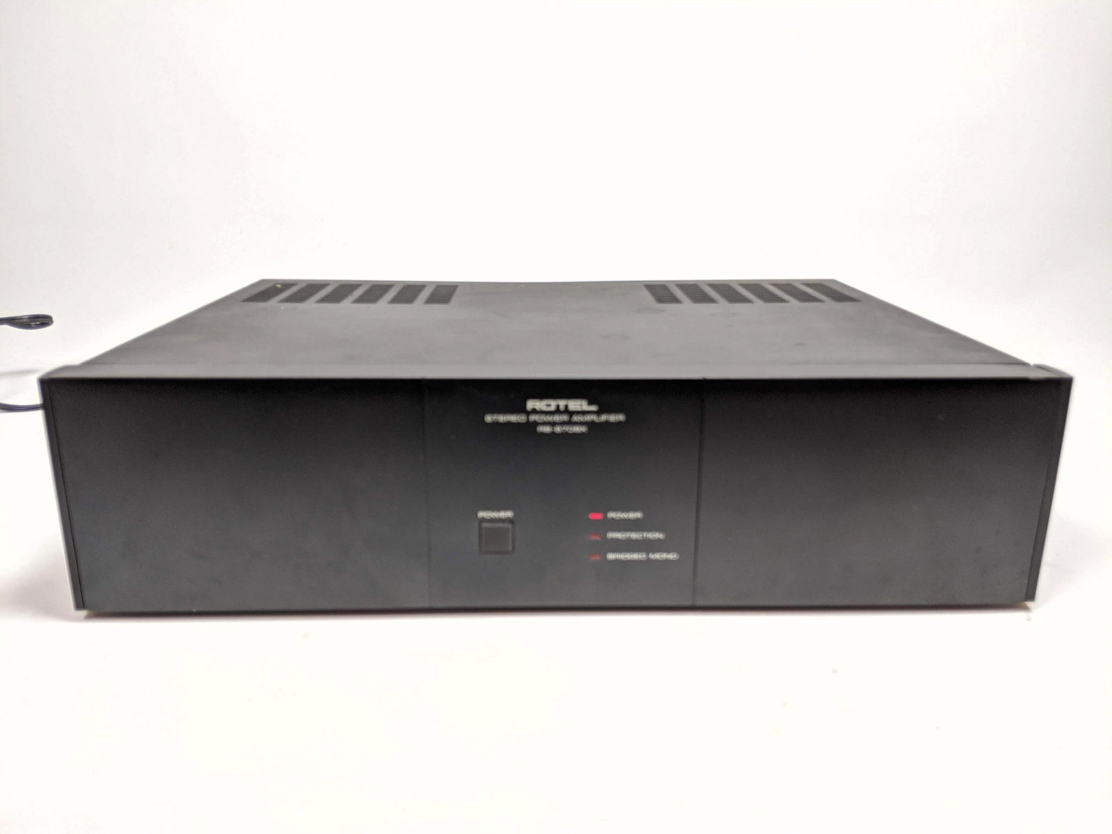 ROTEL RB-870BX Stereo Amplifier. (1 of 8)