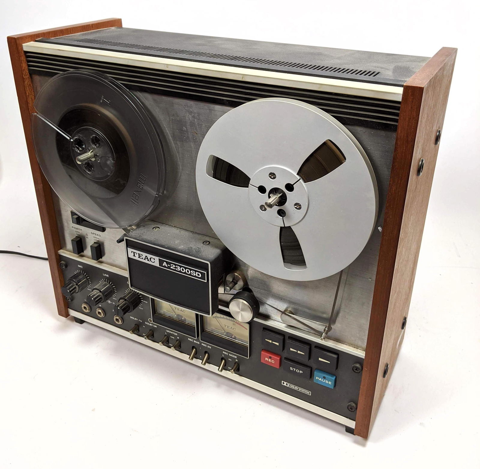 TEAC A-2300SD Stereo Reel to Reel Tape Recorder. (1 of 16)