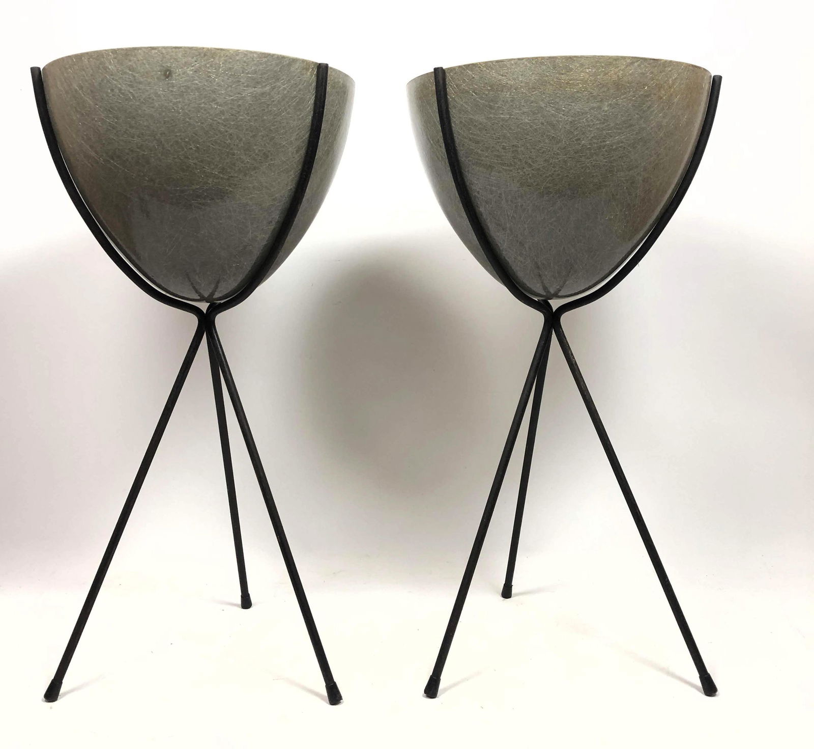Pr KIMBALL Fiberglass Planters on Iron Tripod Stand. La (1 of 8)