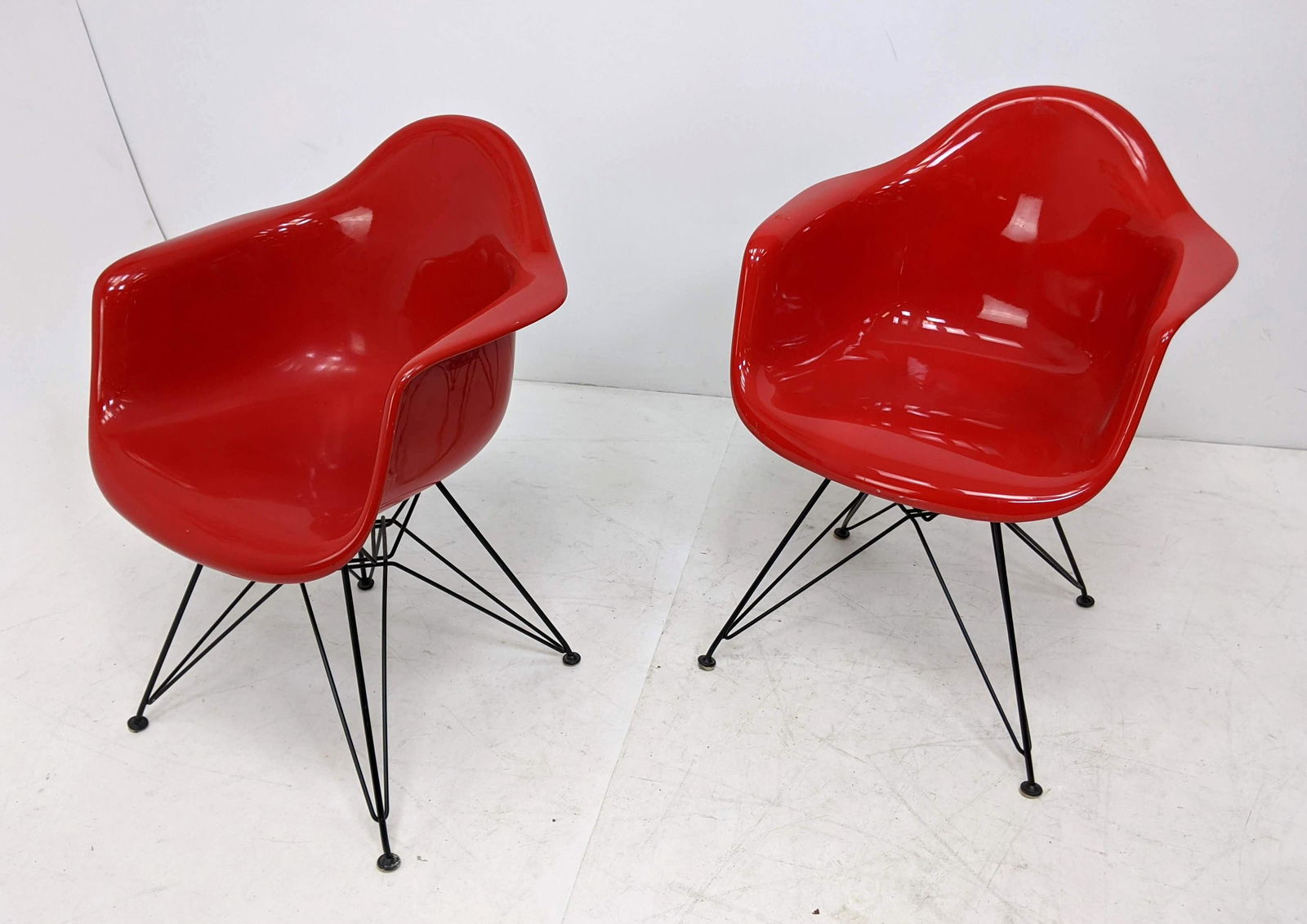 Pr Eames Style Red Shell Chairs. Black Eiffel tower bas (1 of 10)