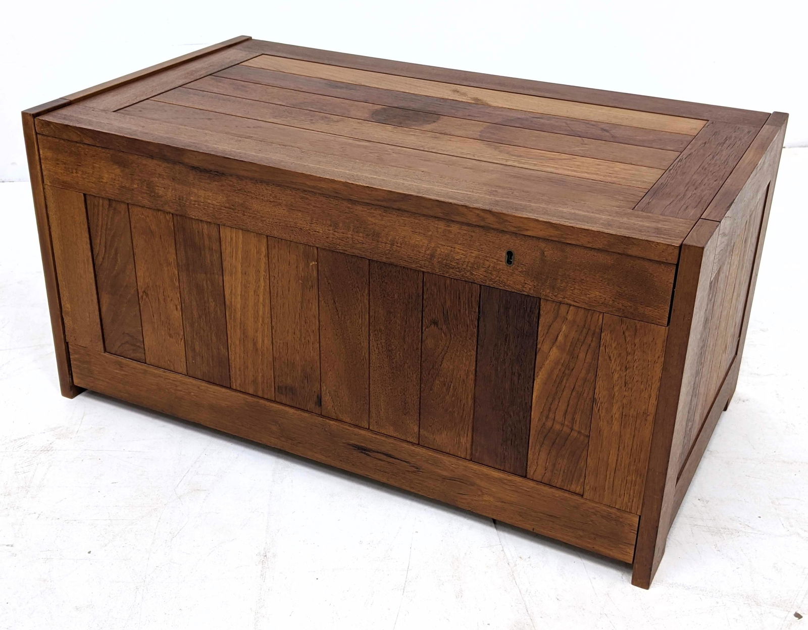 O Schjoll & BK Handest Randers Danish Modern Teak Chest (1 of 14)