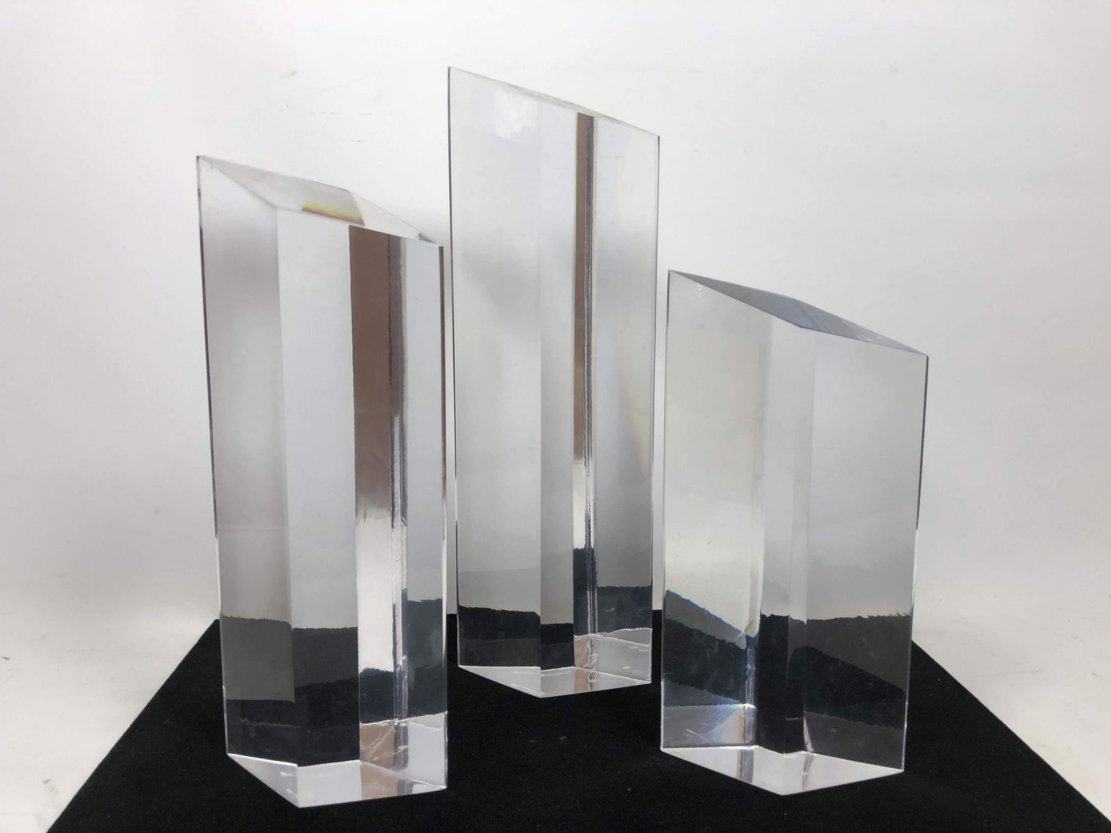 3pc Diamond Form Modernist Lucite Table Sculptures. (1 of 6)