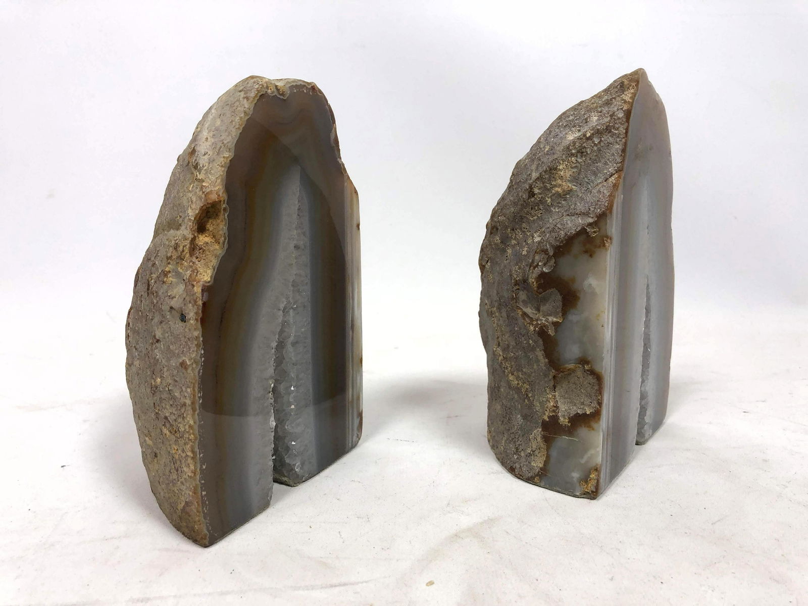 Pr Natural Geode Bookends Table Sculptures. (1 of 7)