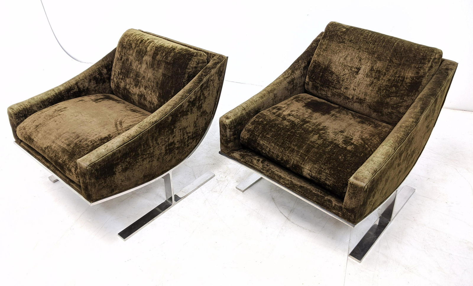 Pr KIPP STEWART for DIRECTIONAL Arc Lounge Chairs. Brow (1 of 16)
