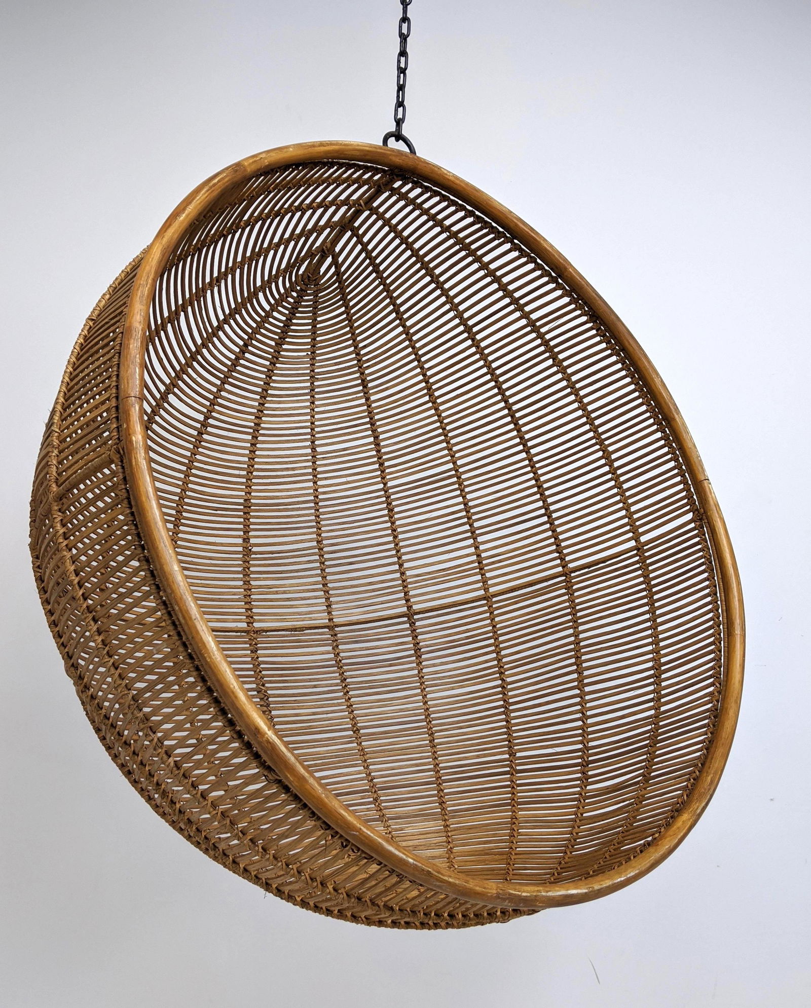 Modernist Hanging Woven Rattan Round Chair. (1 of 8)