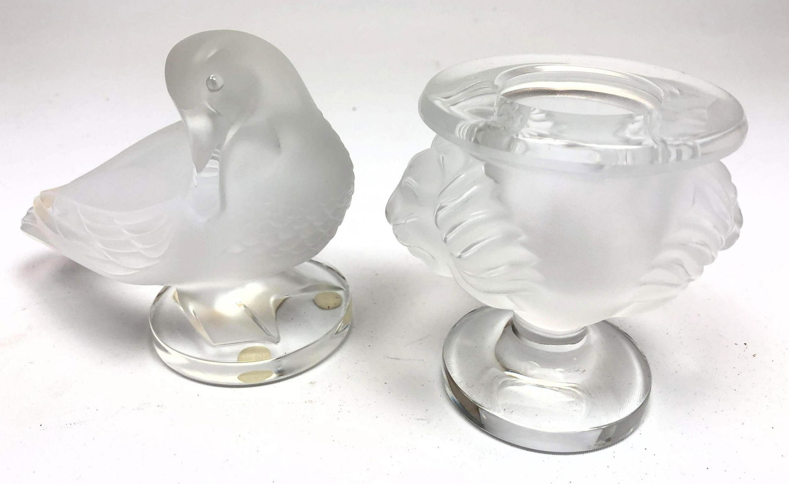 2pc LALIQUE France Glass. 1) Small lion head decorated (1 of 11)