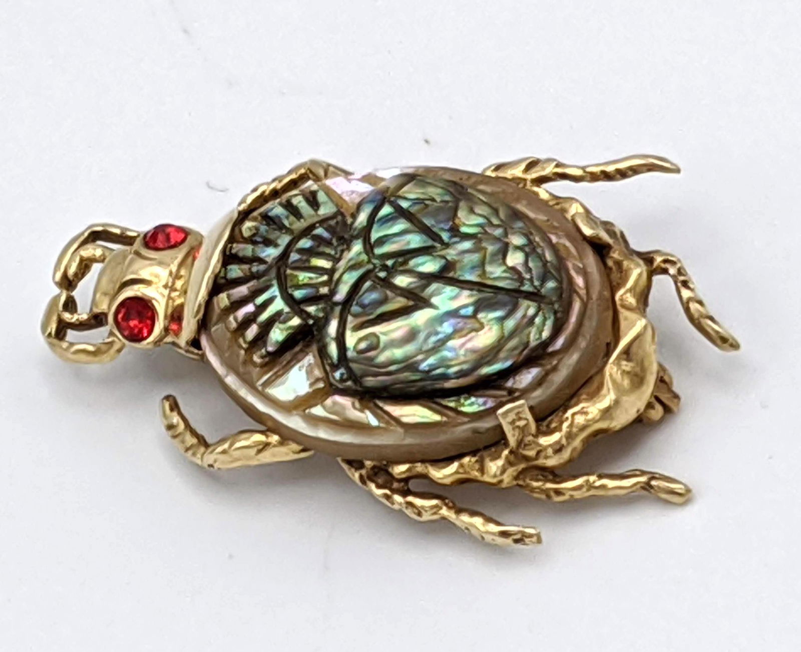 Antique Carved Abalone Scarab Beetle 14k Gold Pin. Larg: Antique Carved Abalone Scarab Beetle 14k Gold Pin. Large abalone scarab signed on reverse. Crystal eyes. Marked 14k, Lo. -- Dimensions: H: 1.5 inches: W: .75 inches--- Weight: 3.5 DWT --- US Shipping