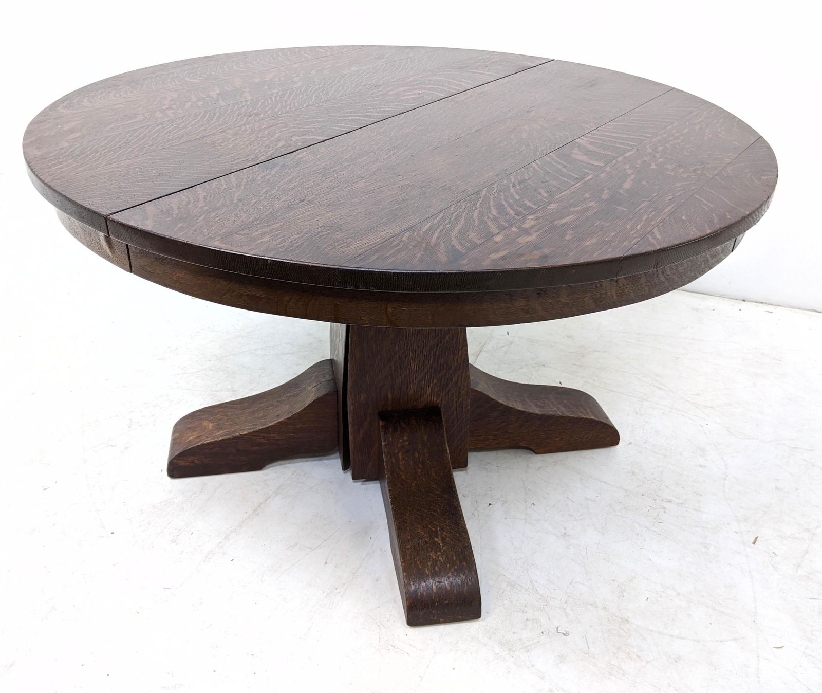 GUSTAV STICKLEY Oak Mission Round Dining Table. Split P (1 of 11)