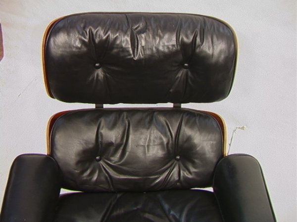 EAMES Herman Miller Rosewood Lounge Chair and Ottom - 4