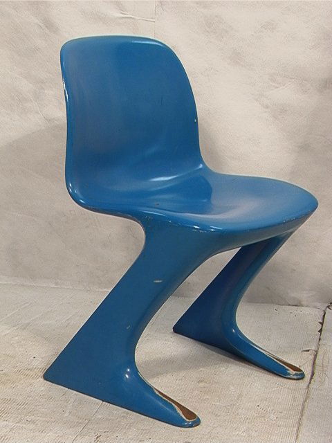 Kangaroo Chair by Ernst Moeckl. Blue. Dimension: Kangaroo Chair by Ernst Moeckl. Blue. Dimensions: H: 29.5 inches: W: 19 inches: D: 21.5 inches Condition (General) Please contact us for a detailed condition report: Shows paint wear. Original Drain h