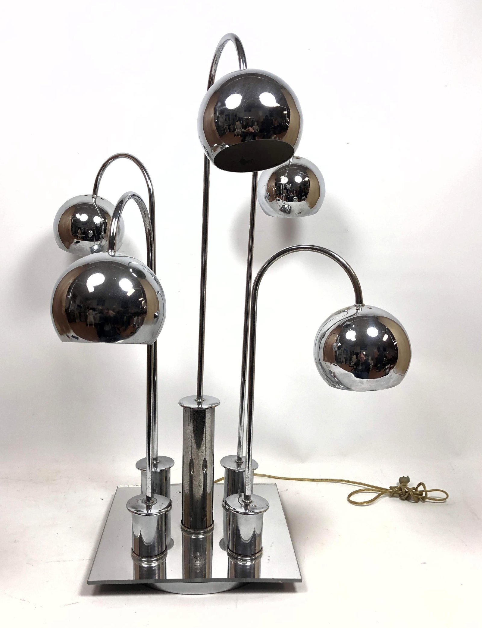 70's Modern 5 arm Chrome Eyeball Table Lamp. Mirror bas (1 of 9)