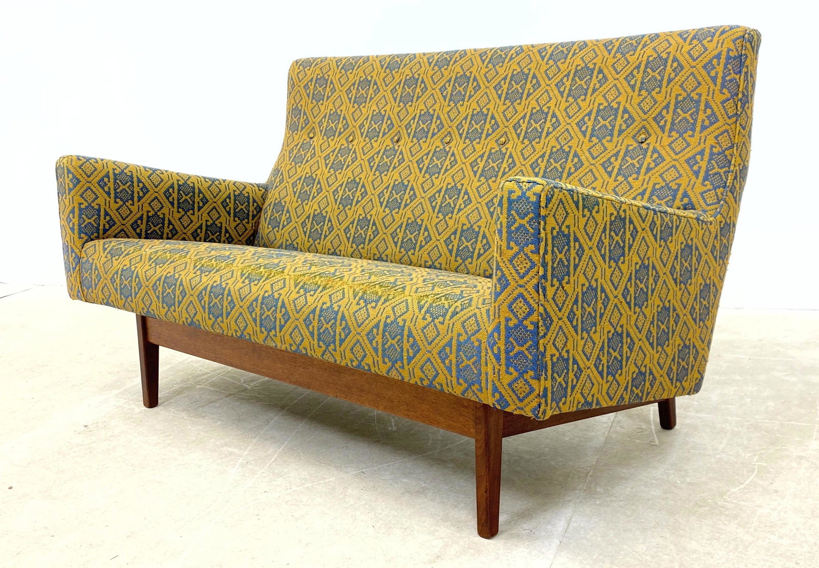 Jens Risom Sofa Couch. Great classic form. Wool and wal (1 of 8)