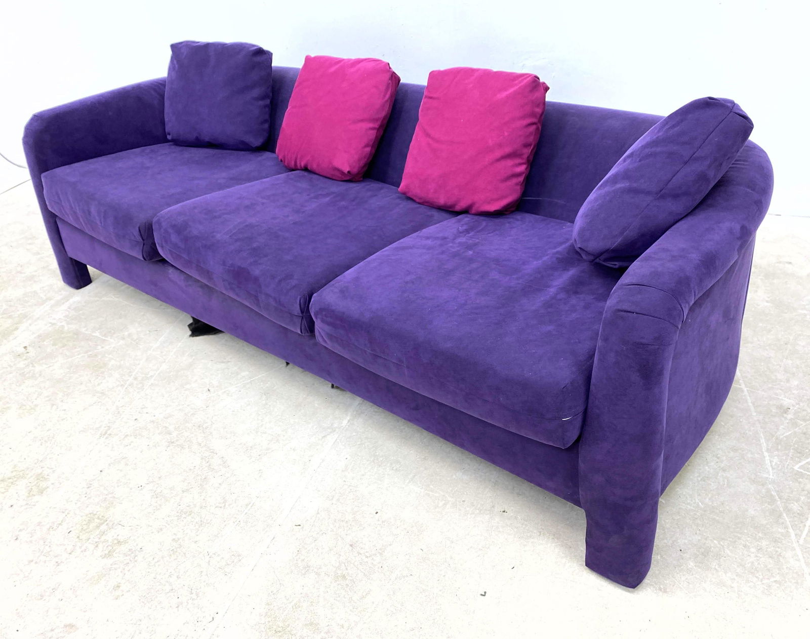80Õs Modern Upholstered Sofa Couch In Vibrant Purple. (1 of 7)