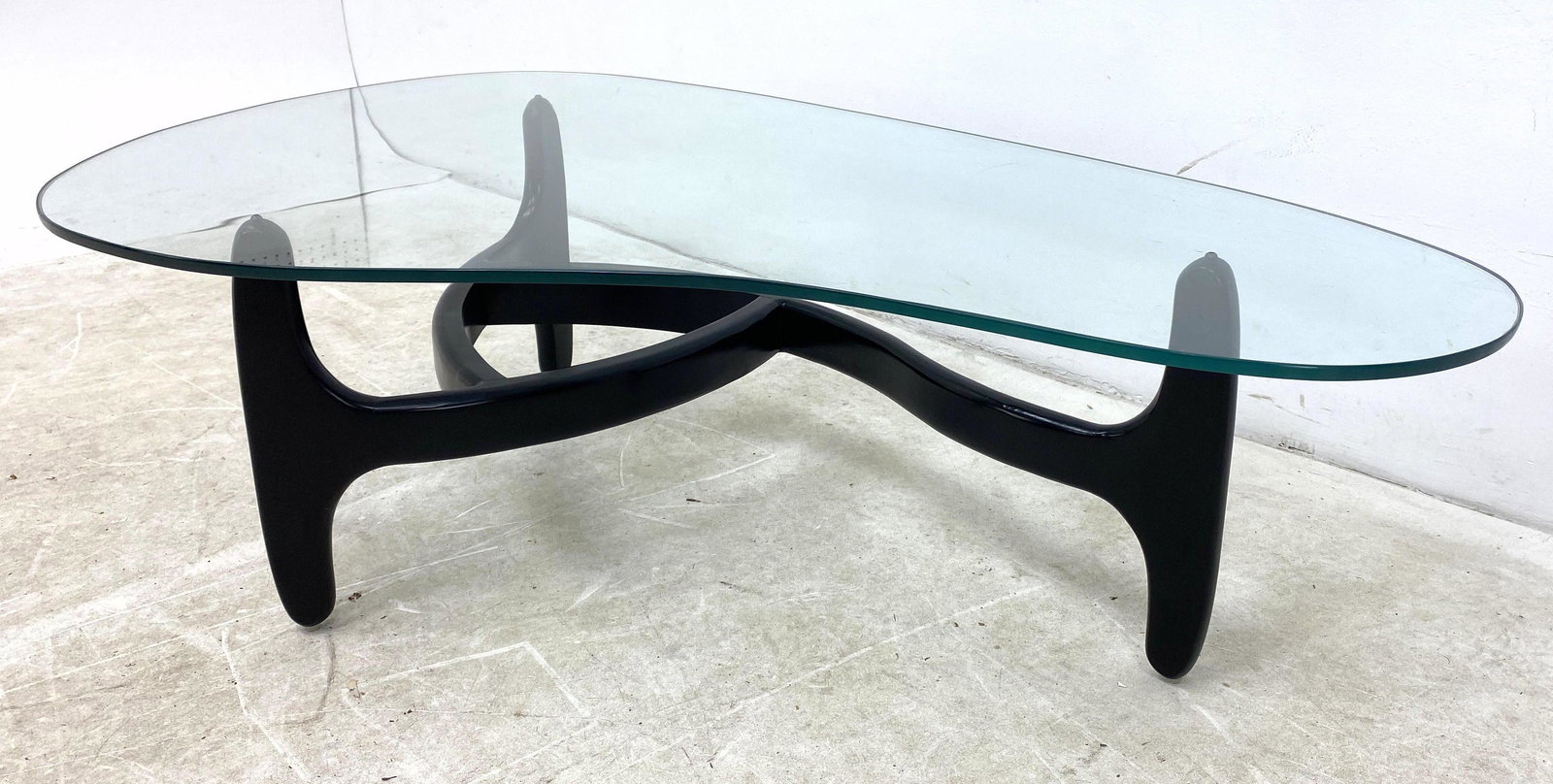 Adrian Pearsall Style Coffee Cocktail Table.  Shaped 3 (1 of 7)