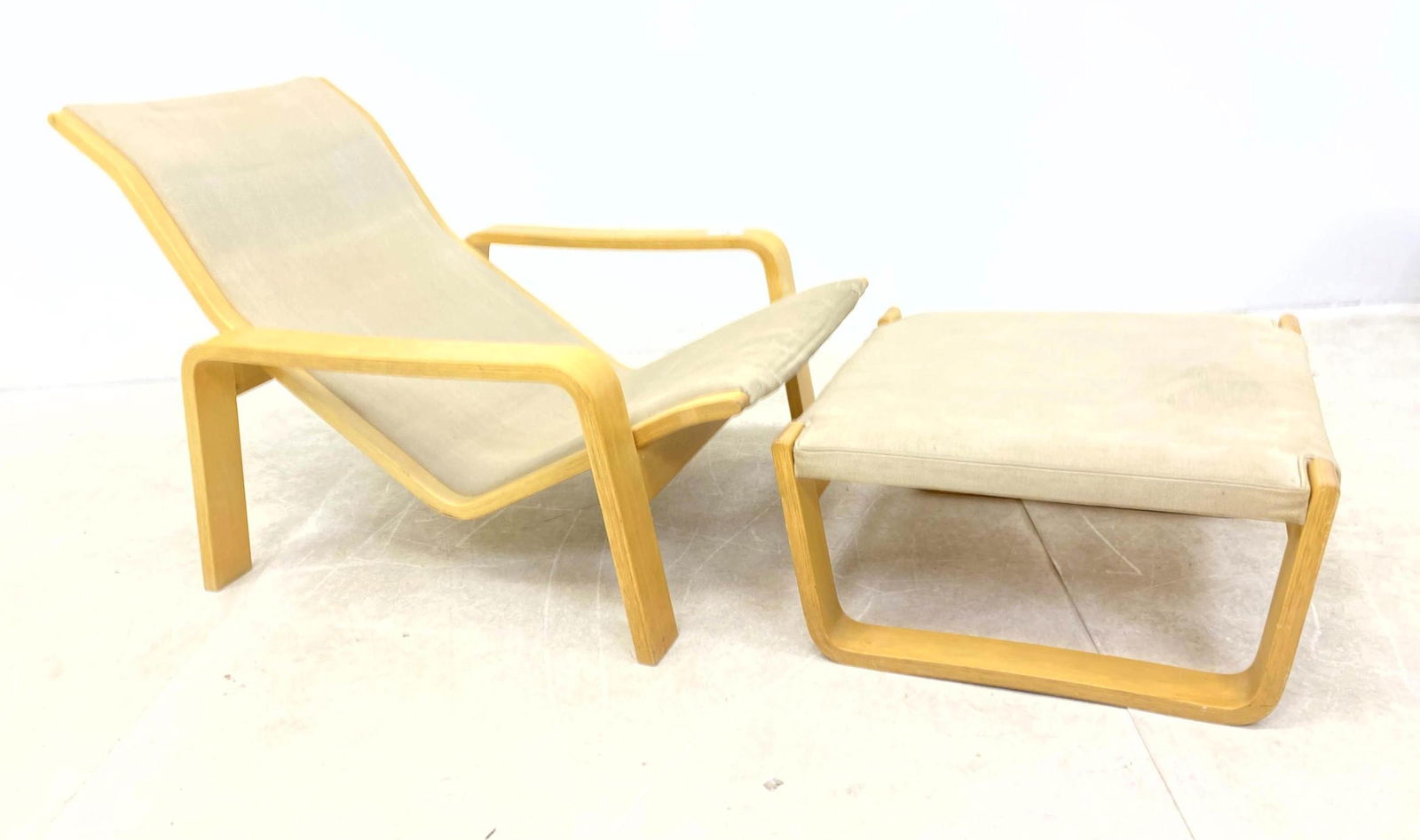 Ilmari Lappalainen ASKO Recliner Lounge Chair and Ottom: Ilmari Lappalainen ASKO Recliner Lounge Chair and Ottoman Stool.-- Dimensions: H: 28.5 inches: W: 30.5 inches: D: 40 inches ---