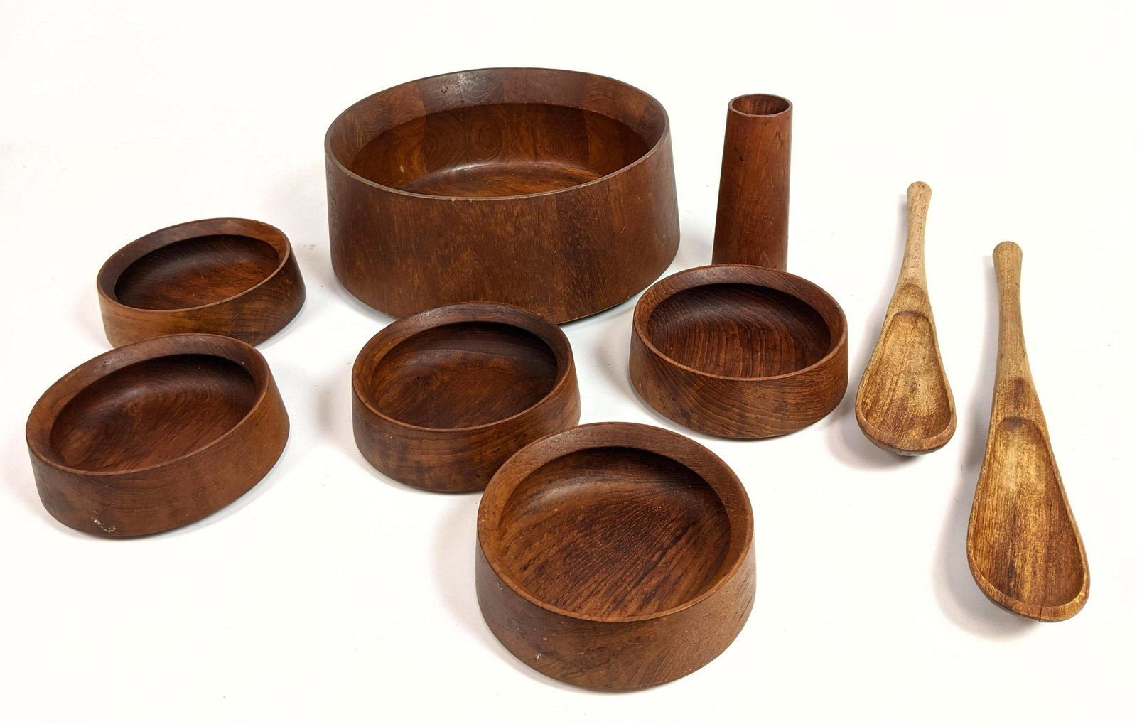 Dansk IHQ Teak Salad Bowl Set and Small Vase. (1 of 9)