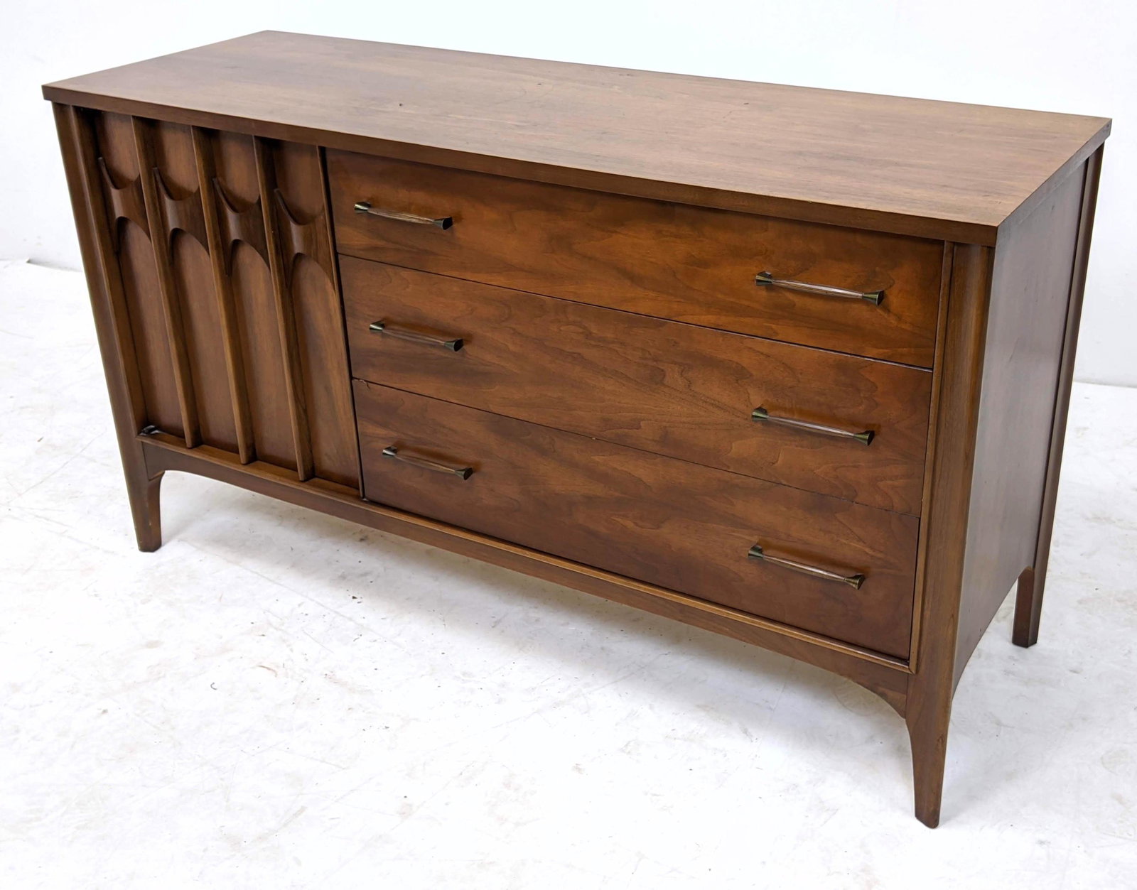 Kent Coffey Perspecta Credenza Server. American Modern (1 of 11)