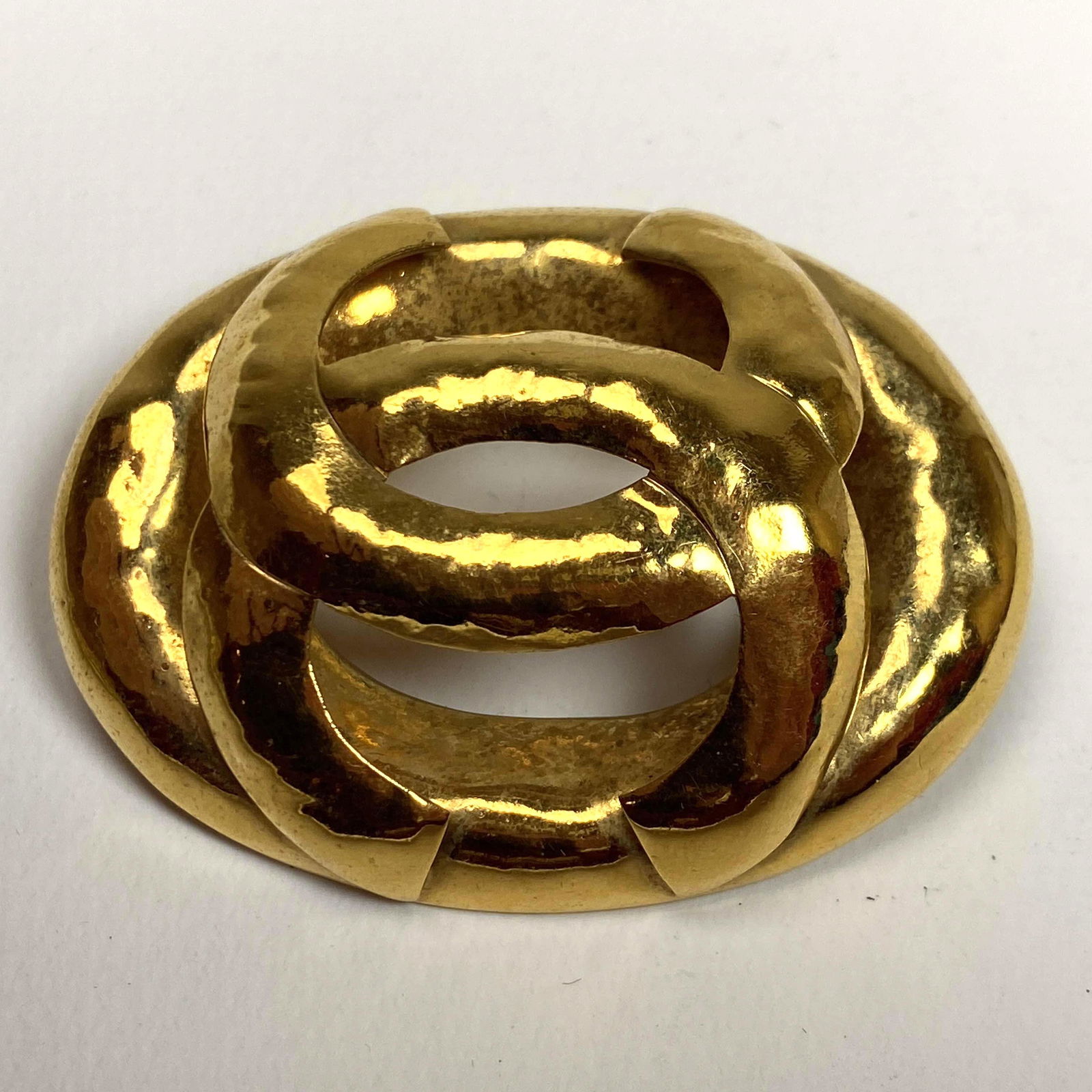 CHANEL Double C Vintage Gold tone Pin. Double C logo on (1 of 7)