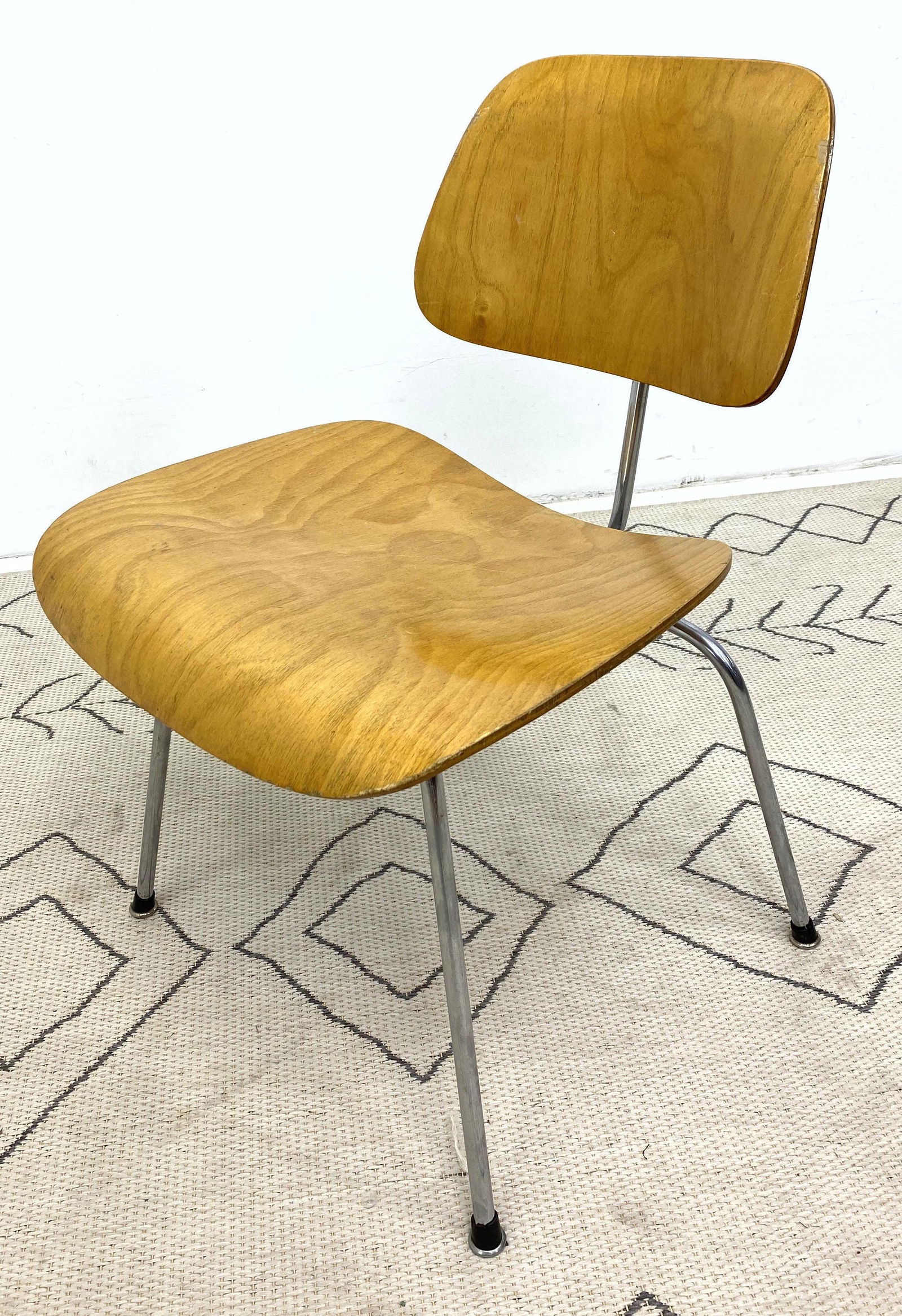 Eames Herman Miller DCM Molded wood Chair. Foil Label. (1 of 8)