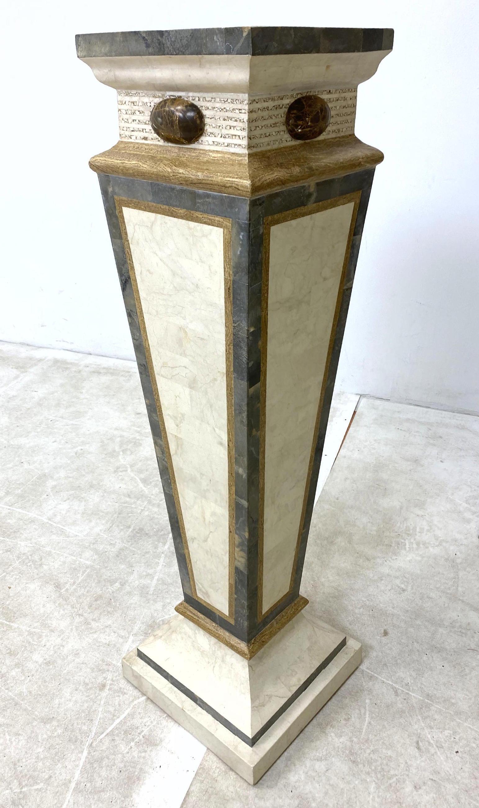 Decorator Maitland Smith Style Pedestal Stand. Made In