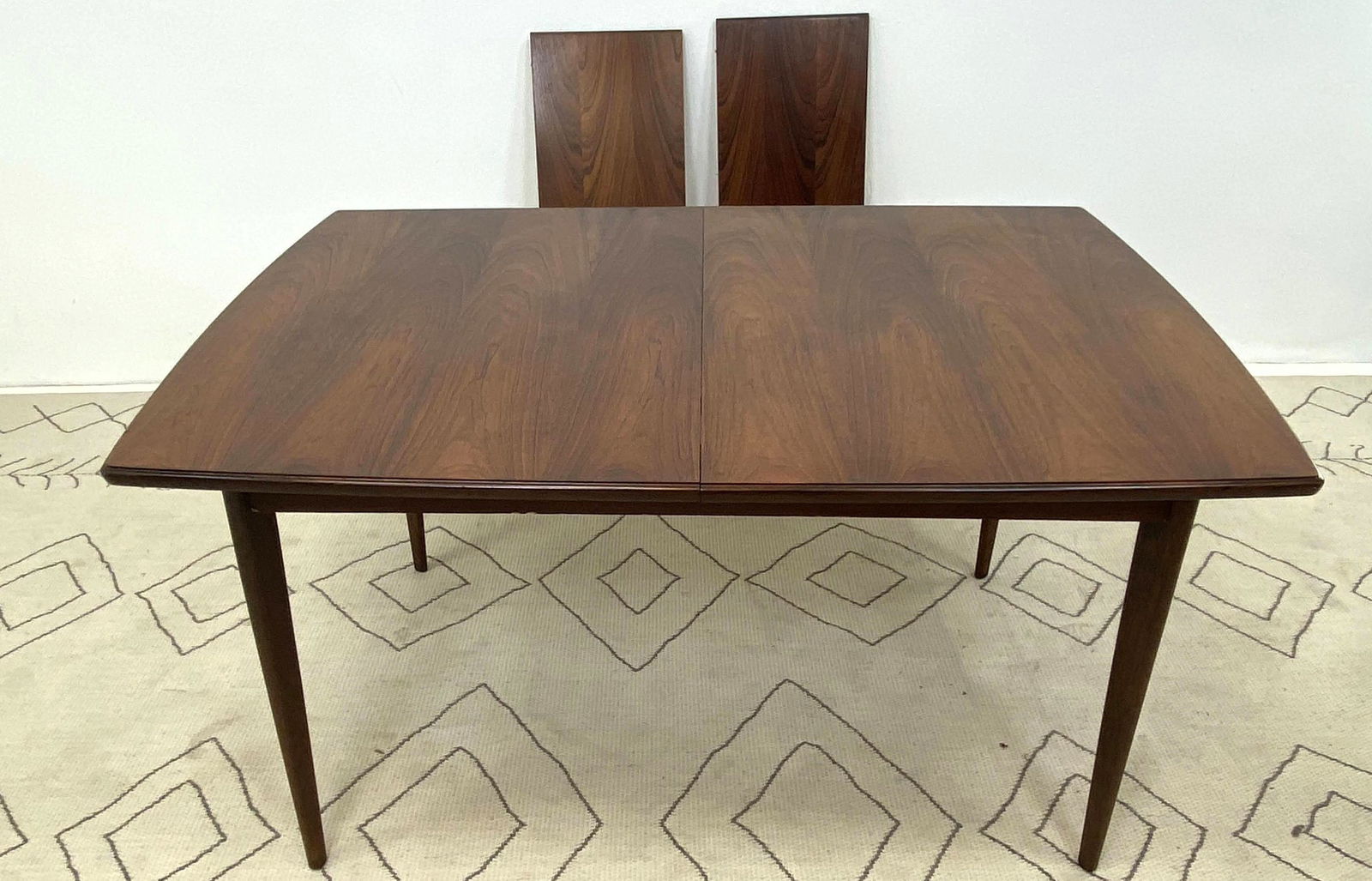 Modernist Rosewood Dining Table. with 2 Leaves.  Tapere (1 of 11)