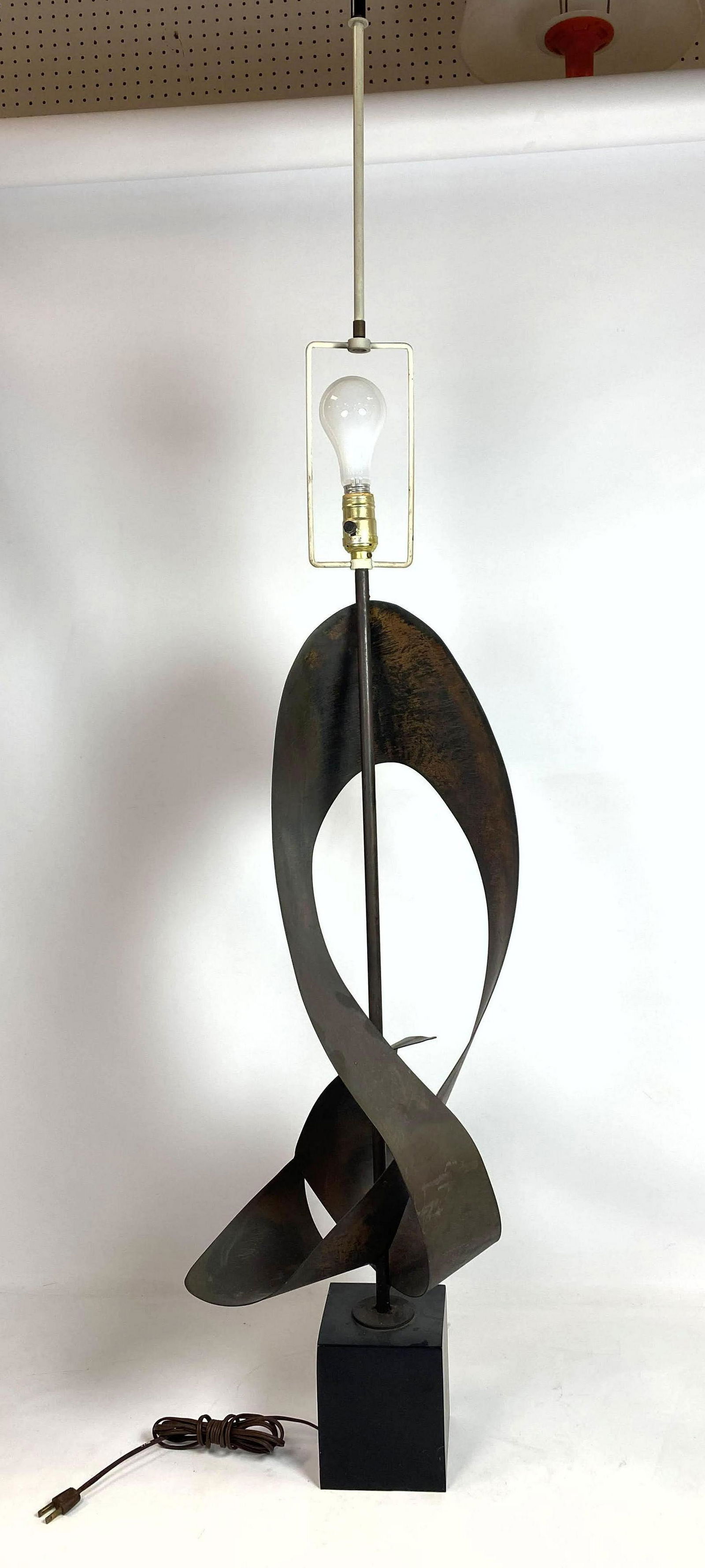 Harry Balmer Sculptural Ribbon Table Lamp by Laurel (1 of 10)