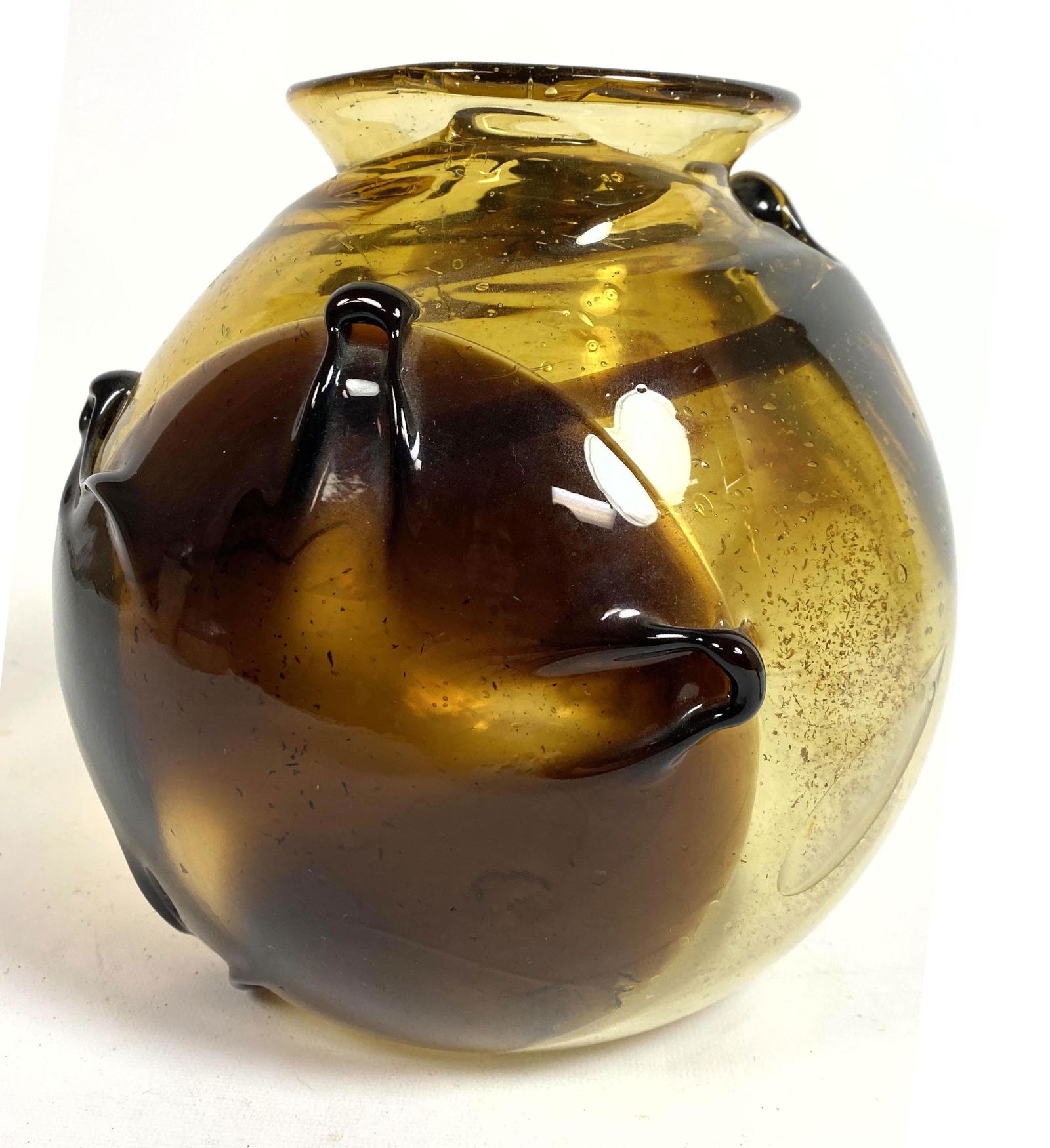 PETER BRAMHALL Blown Art Glass Vase. Ball Form. Sig: PETER BRAMHALL Blown Art Glass Vase. Ball Form. Signed.-- Dimensions: H: 8.5 inches: W: 9 inches ---