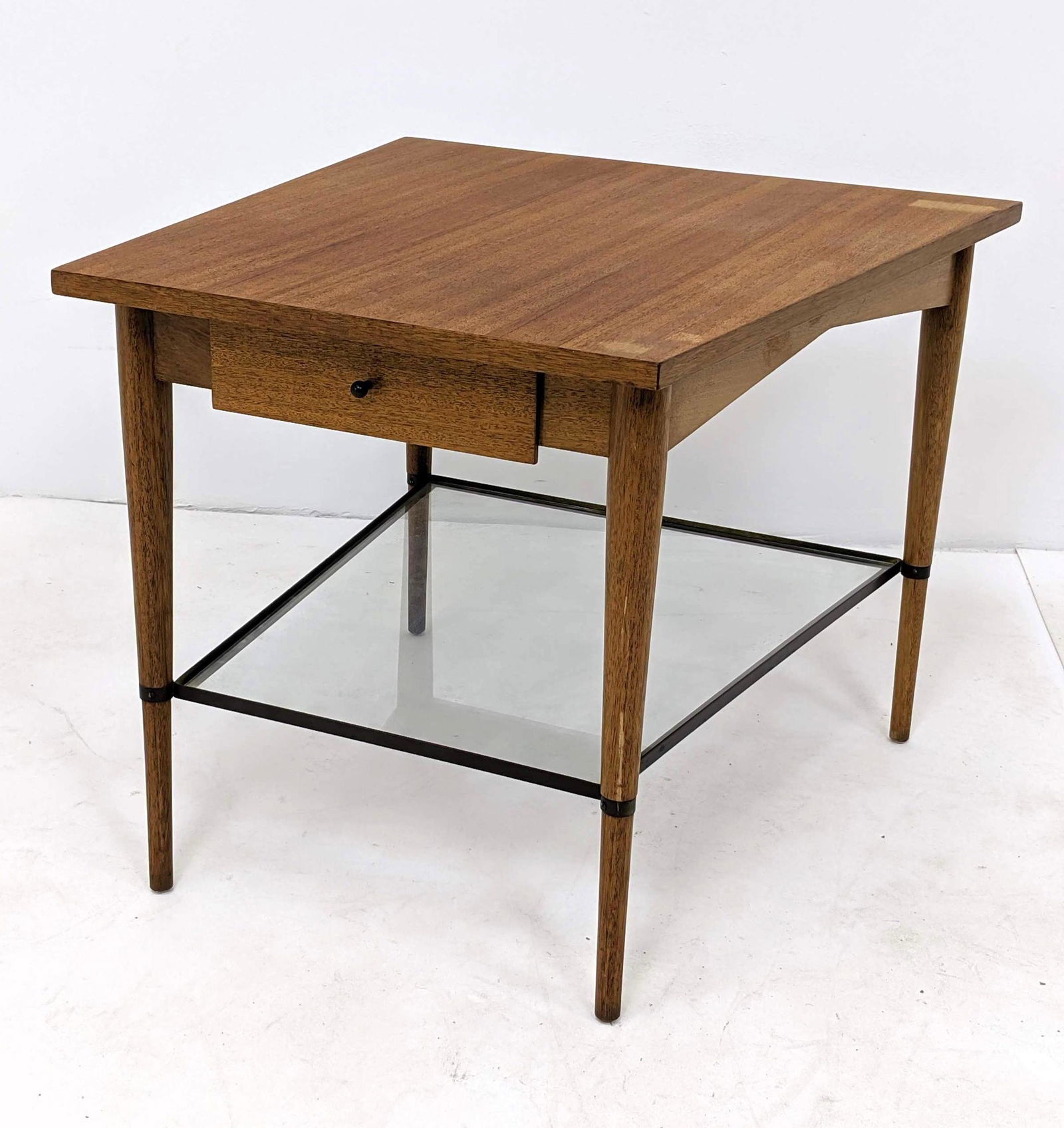 PAUL McCOBB Maple Modernist End Table. CONNOISSEUR COLL (1 of 9)
