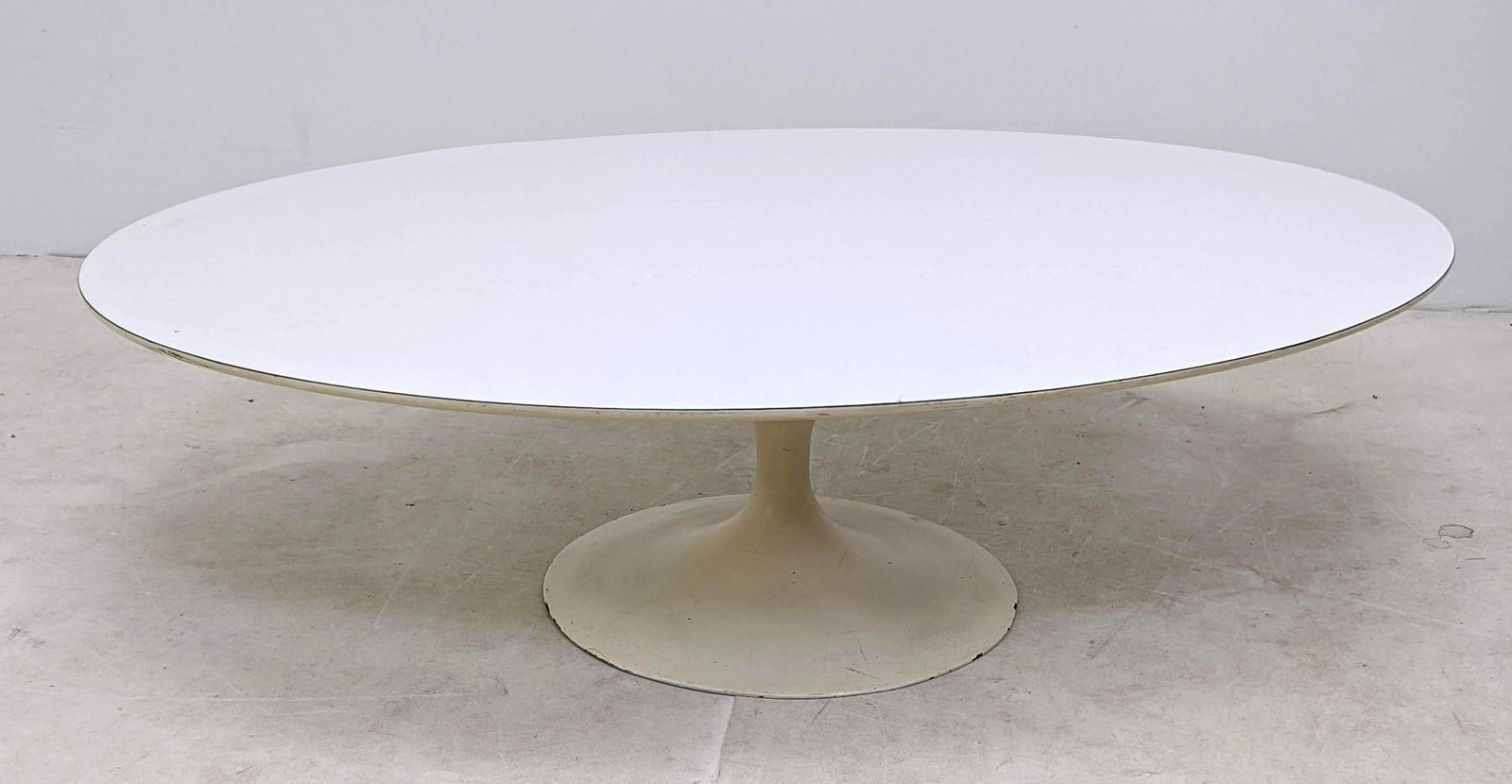 Saarinen Knoll White Laminate Tulip Coffee Table.  Unma (1 of 10)