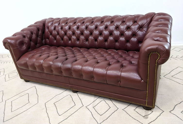 Hancock and Moore Leather Chesterfield Sofa Couch. Tuft Jun 23, 2020