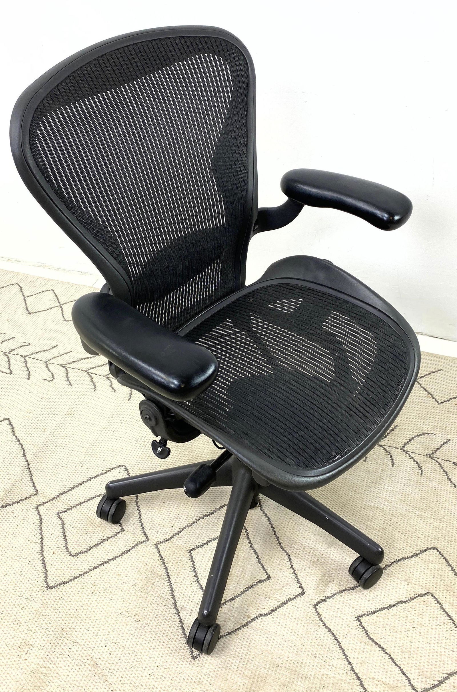Herman Miller Aeron Office Chair.  Black Mesh (1 of 11)