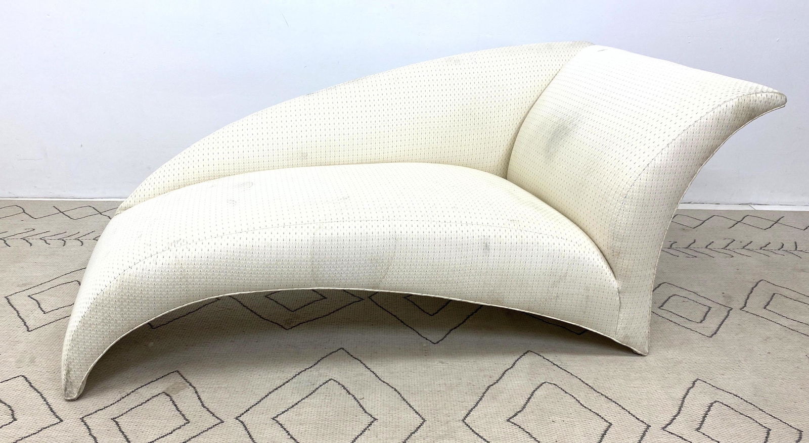 VLADIMIR KAGAN "MARILYN" Chaise Lounge 1990s Unsigned. (1 of 7)