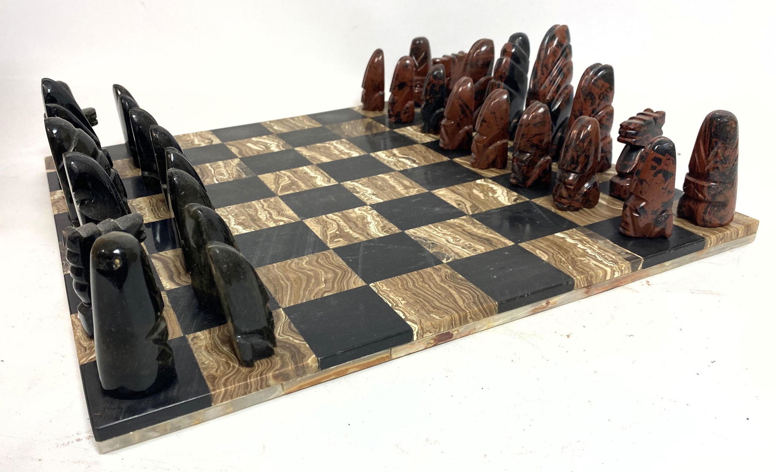 Vintage Stone Chess Set with Onyx Board. (1 of 11)
